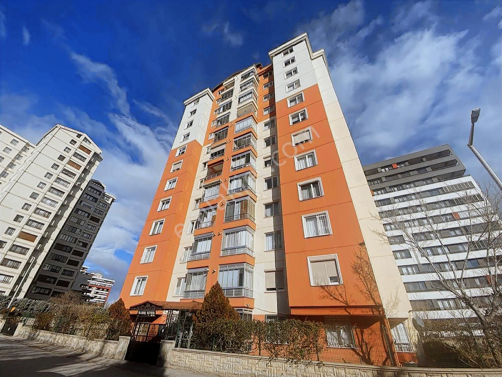 Parsana Mahallesi'nde Stadyum Cepheli, Merkezi Konumda 2+1 Daire - Görsel 20