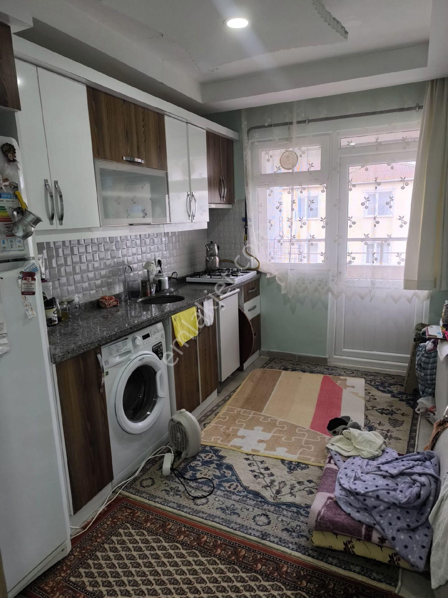 Tuşba Emlaktan Satılık Ara Kat İskanlı Kombili Ön Cepe 2+1 Daire - Görsel 7