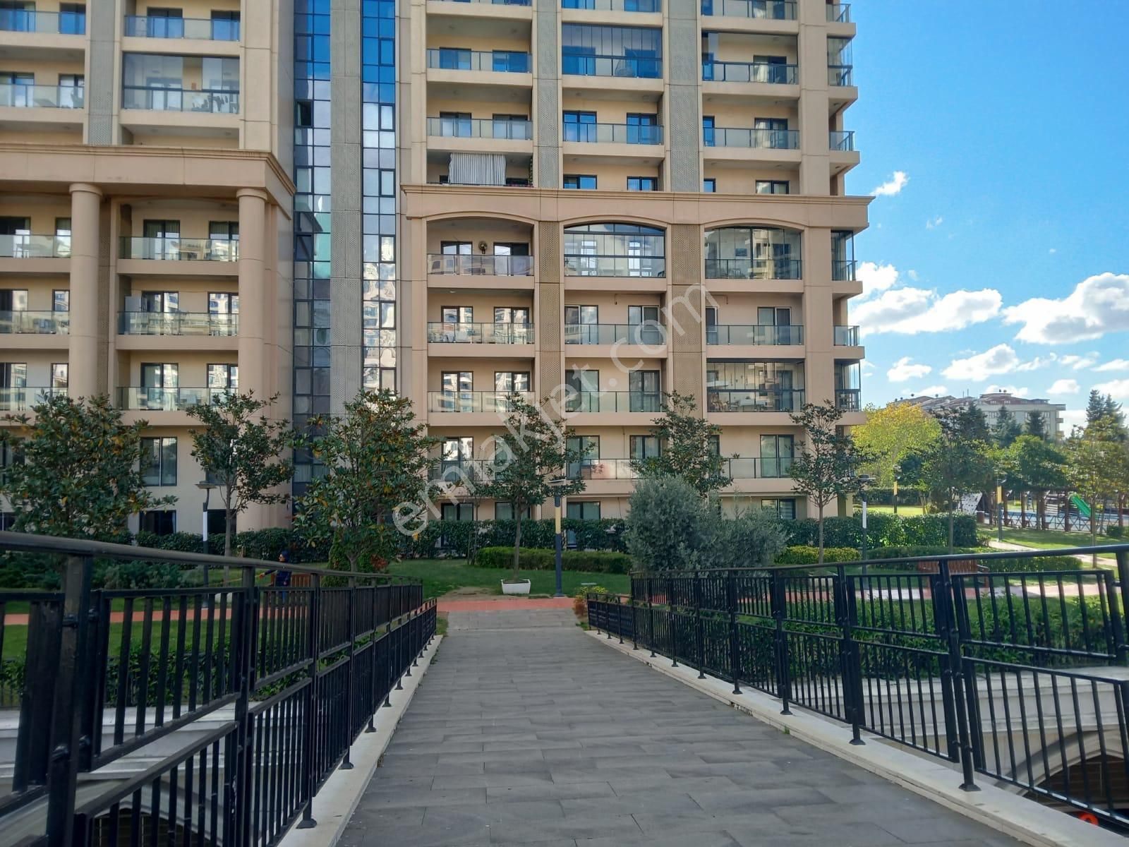 Kiptaş Venezia Mega'da Satılık 1+1 Boş Kare Salon Avm Mnz. Daire - Görsel 23