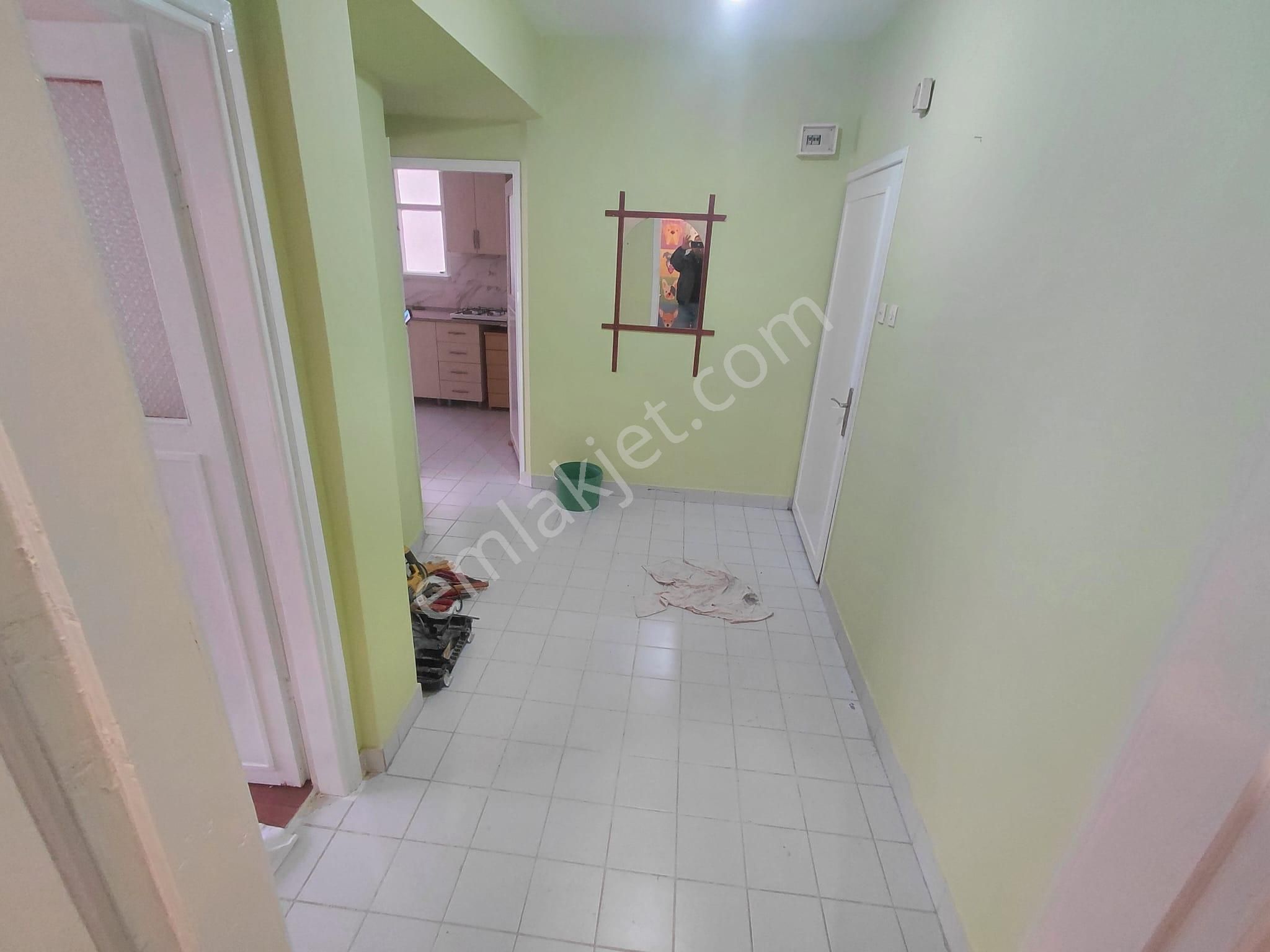 Ayrı Mutfaklı Karanlık Odasız 1'inci Kat Kiralık 1+1 Daire - Görsel 6