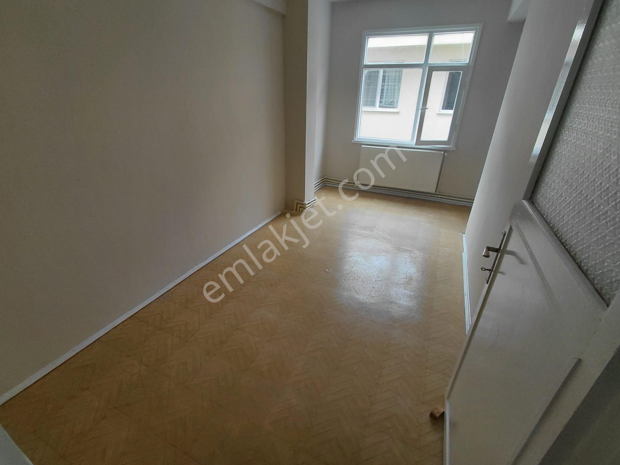 Ayrı Mutfaklı Karanlık Odasız 1'inci Kat Kiralık 1+1 Daire - Görsel 24