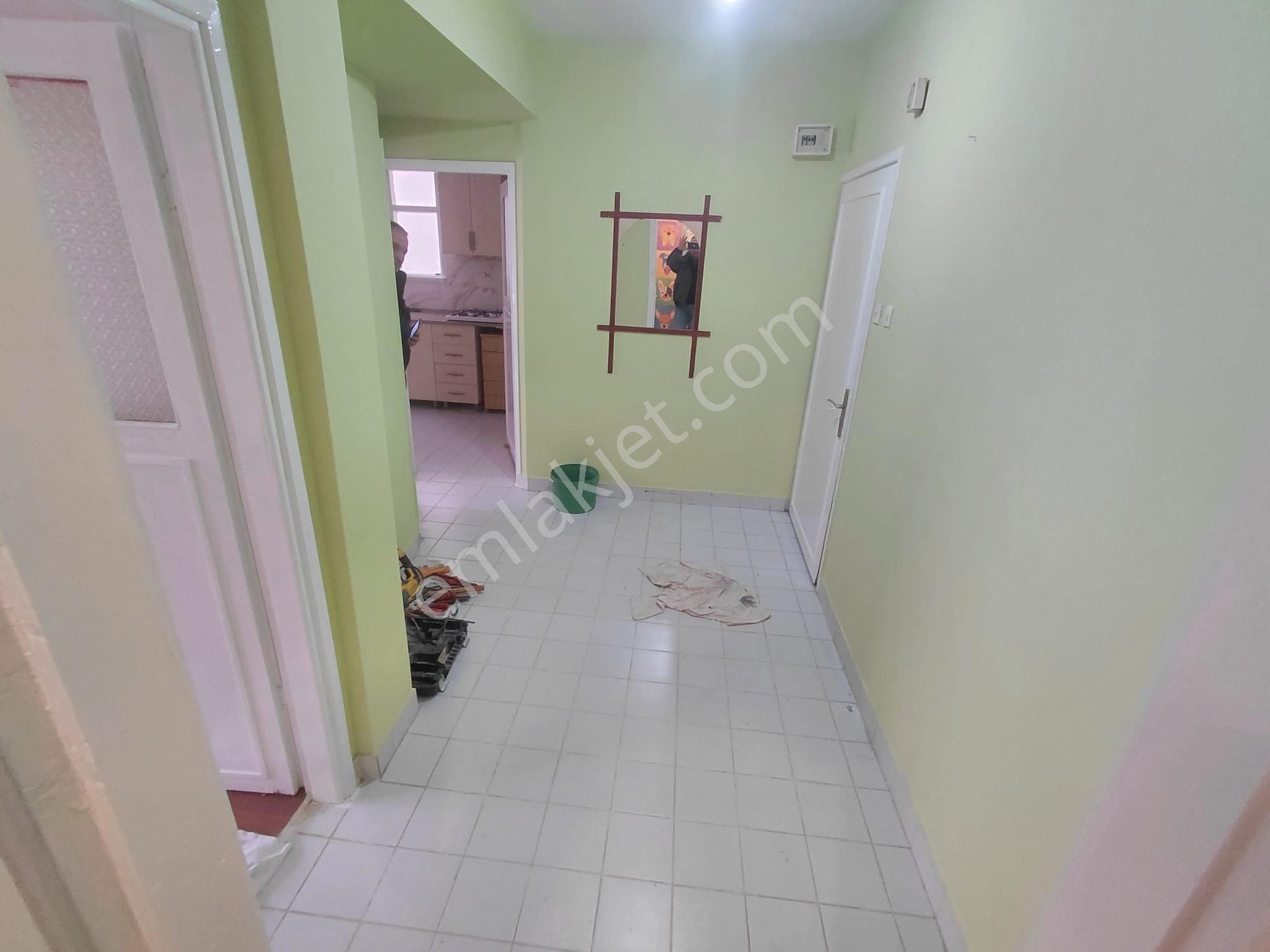 Ayrı Mutfaklı Karanlık Odasız 1'inci Kat Kiralık 1+1 Daire - Görsel 7