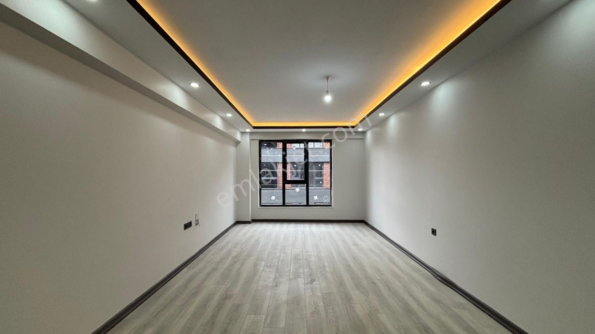 !! Recep Ümit'ten Çamlıca Mahallesinde Tombakzade Blv. Yakınında Özel Garajlı Lüx 2+1 Daireler Fç39