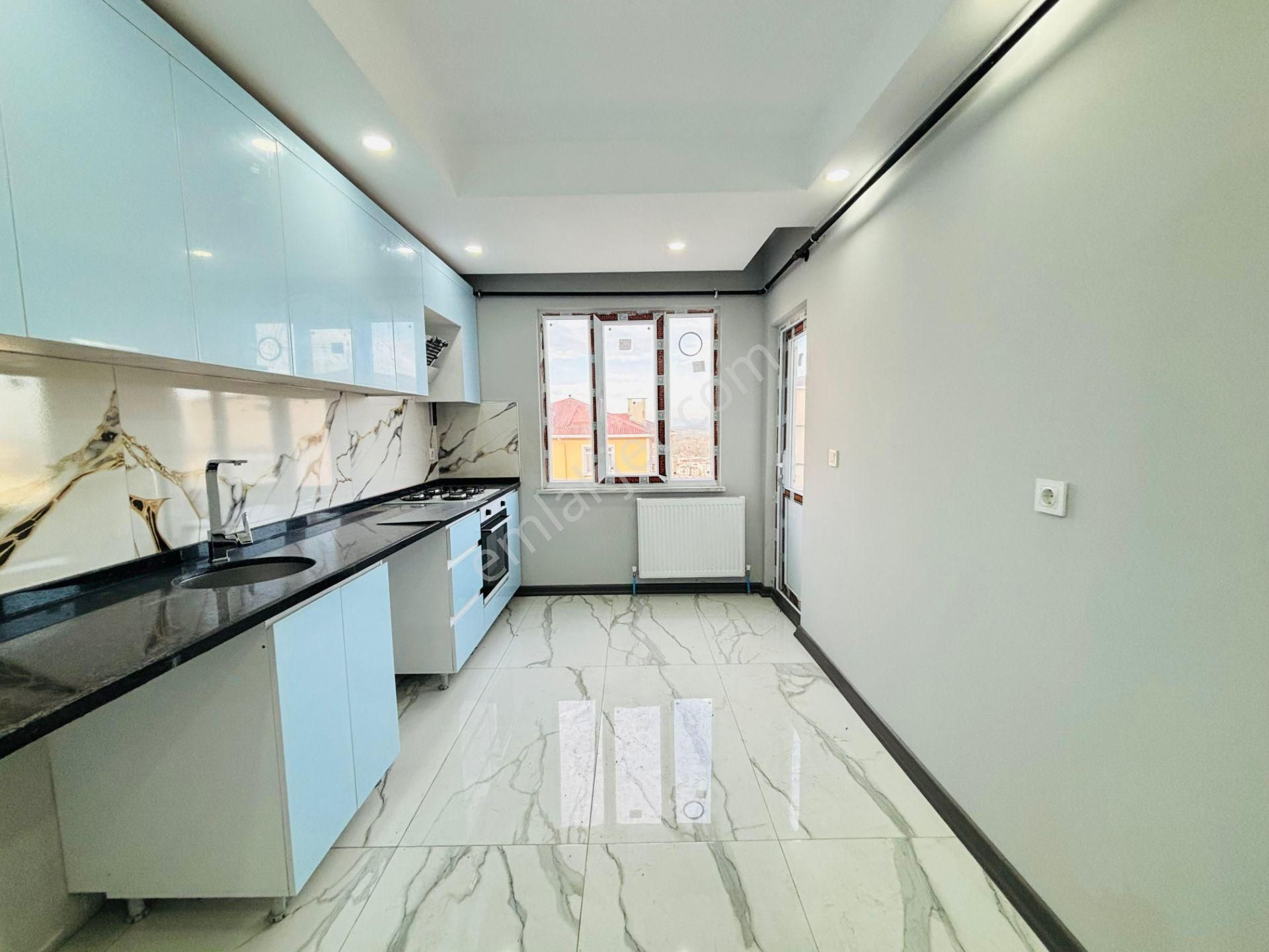 Güven'den Tepe'de Okullar Yanı Ara Kat Ön Cephe 2+1 Daire - Görsel 7