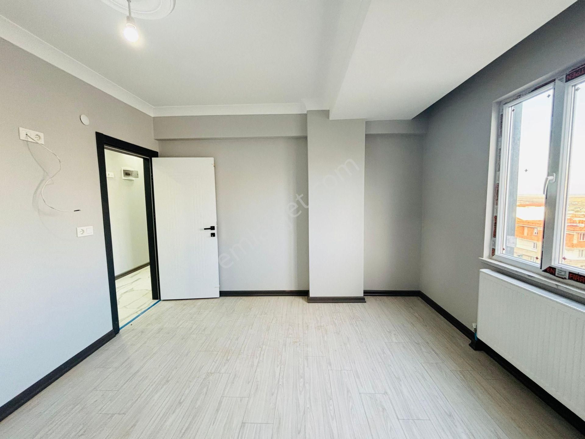 Güven'den Tepe'de Okullar Yanı Ara Kat Ön Cephe 2+1 Daire - Görsel 15