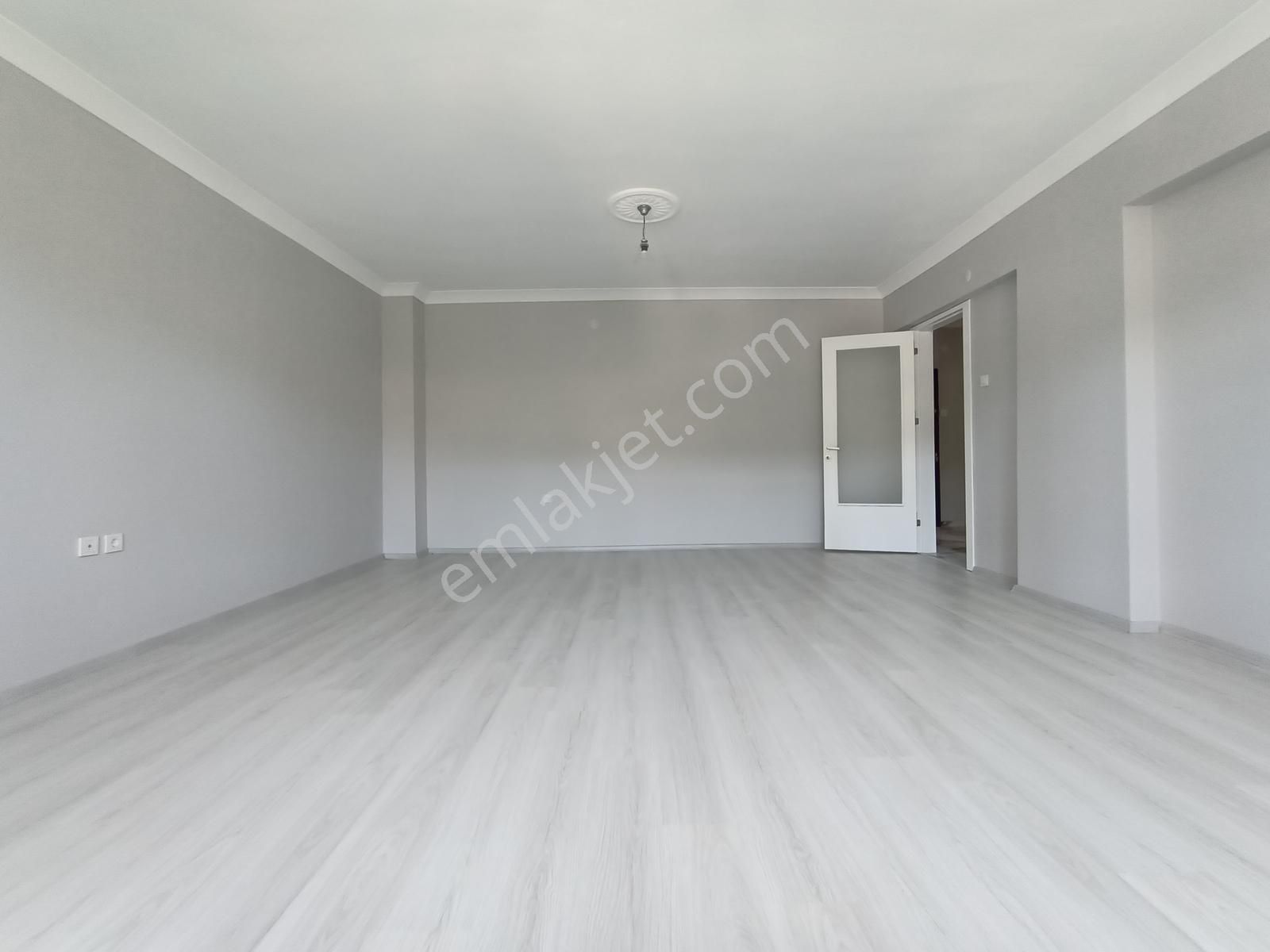 Emaks'tan/bala Merkezde/iyi Yapılı/geniş/ara Katta/3+1/135 M2 - Görsel 27