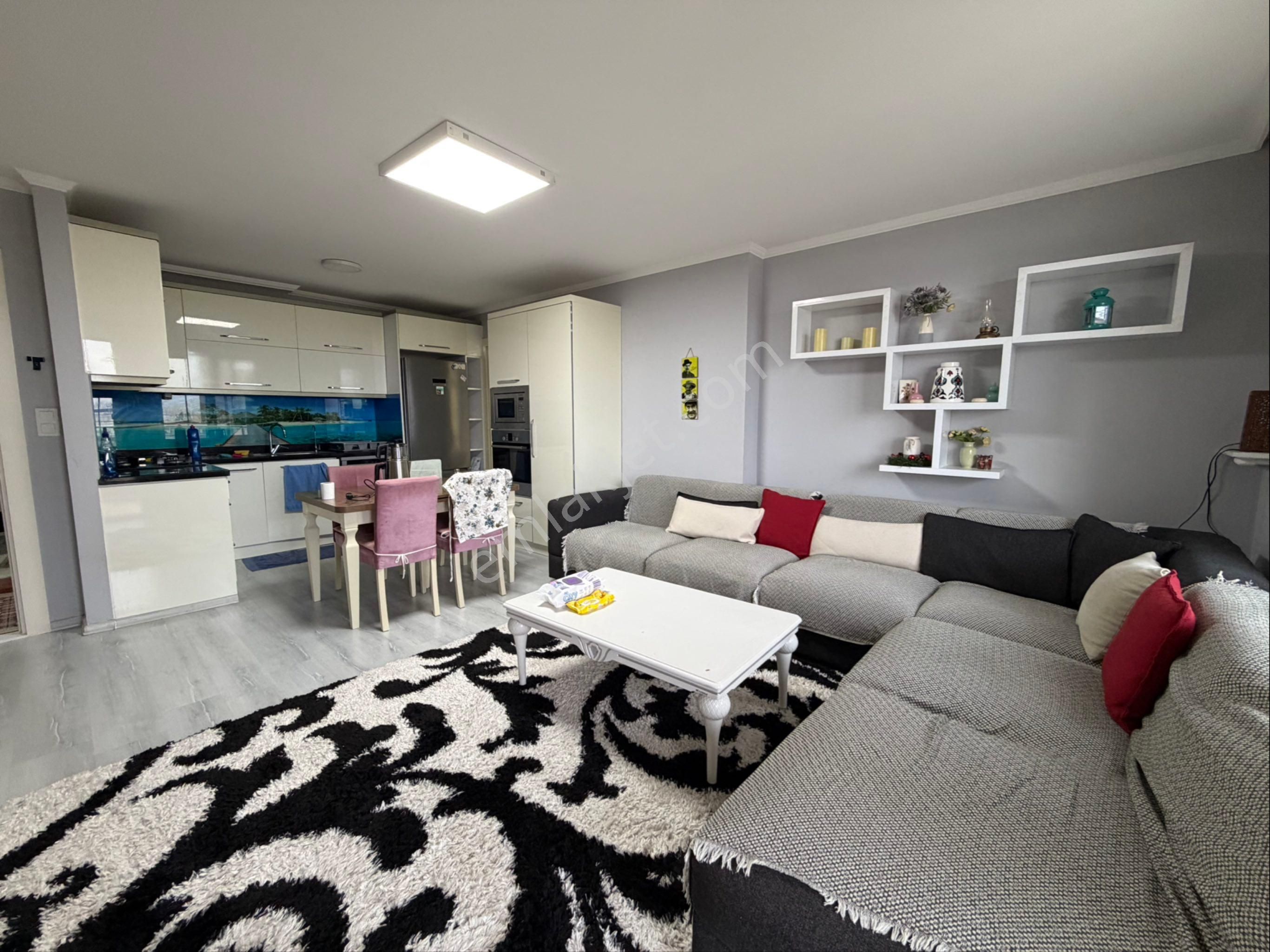 Sarısunun En Gözde Sıtesinde Full Eşyalı 2+1 Satılık Daıre - Görsel 2