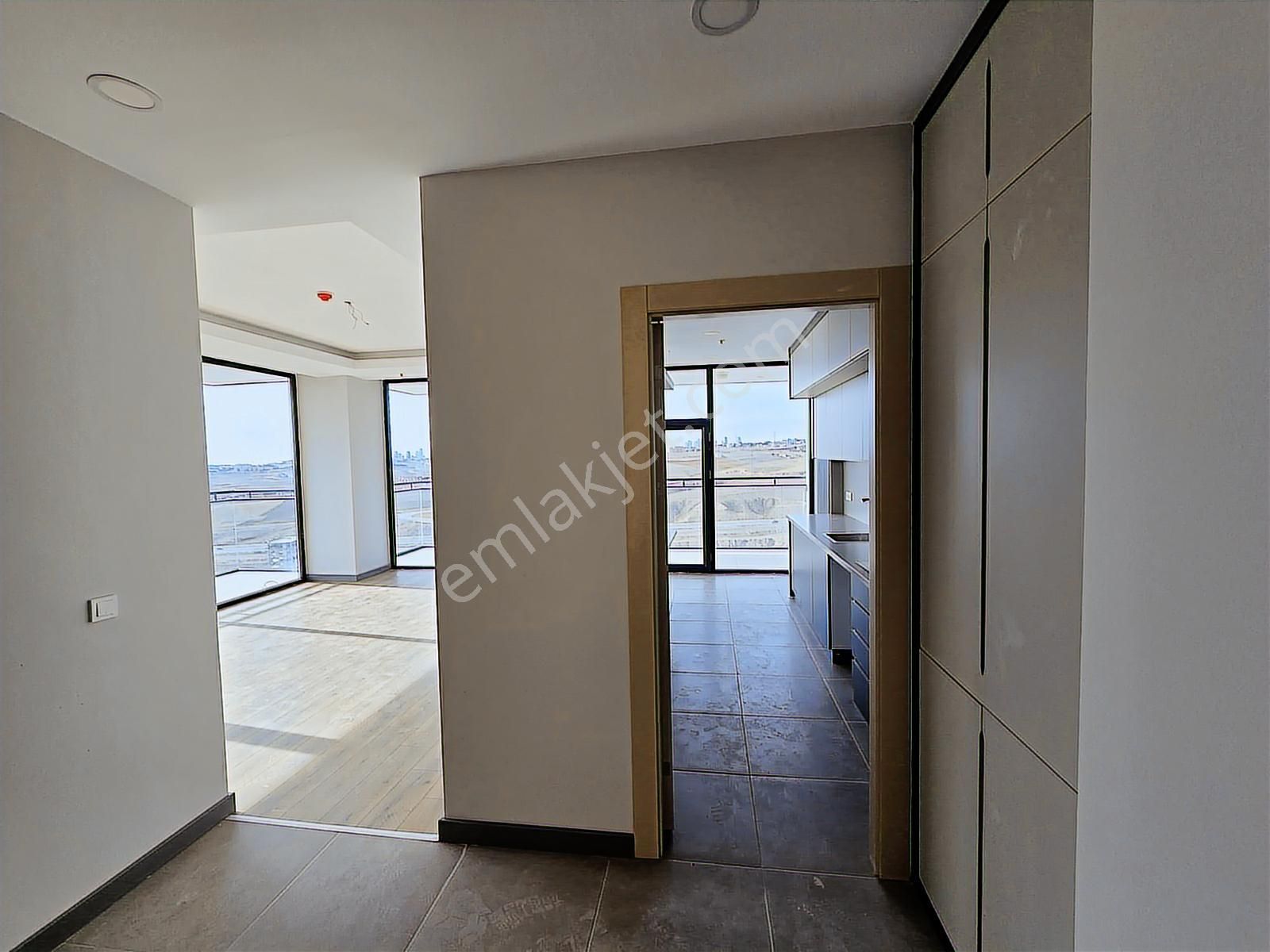 İncek, Göl Manzaralı, Ebeveyn Banyolu, Bağımsız Mutfak Lüx 2+1 - Görsel 18