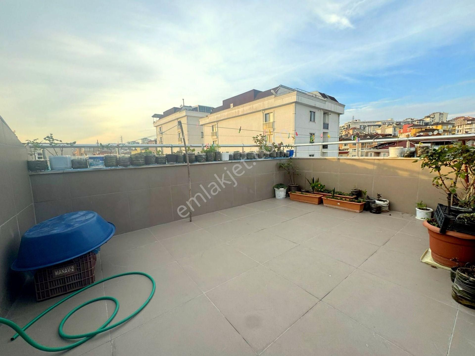 Mertcan'dan İskanlı Cadde 1dk Metro 6dk 2 Aileye Uygun Dubleks 4+2