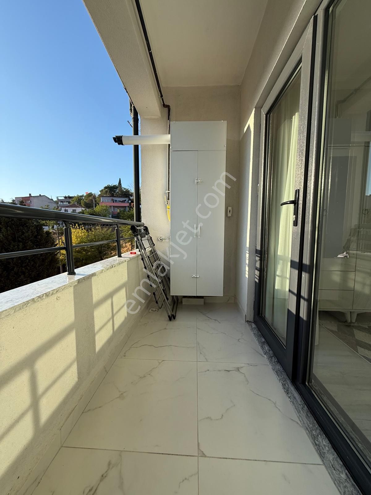 Kiralık Lüks 1+1 Full Eşyalı Yeni Bina Hacı İlbey Mah. - Görsel 12