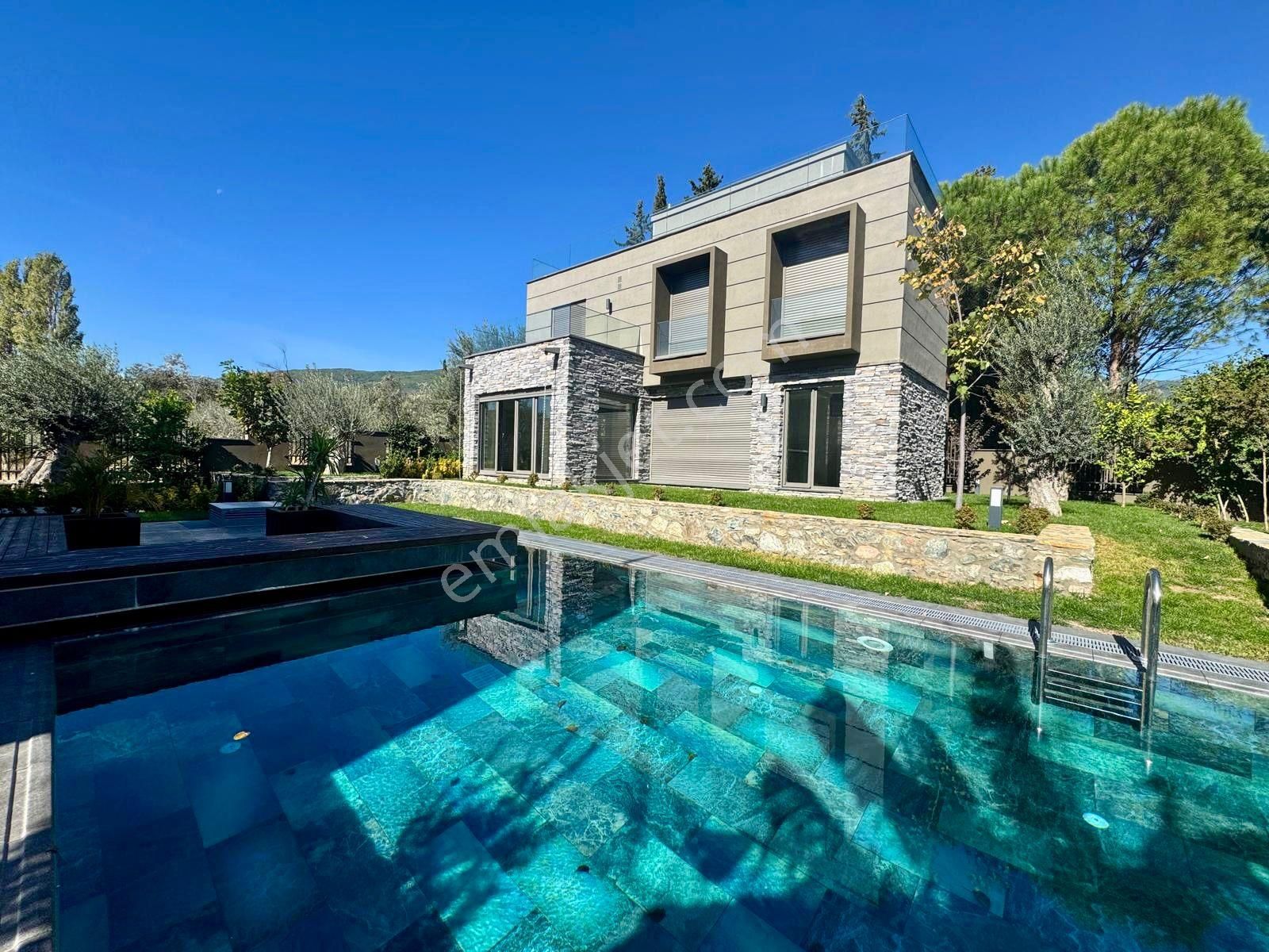 Yükselden Gürede Özel Mimari Havuzlu Ateş Çukurlu 3+1 Villa - Görsel 3