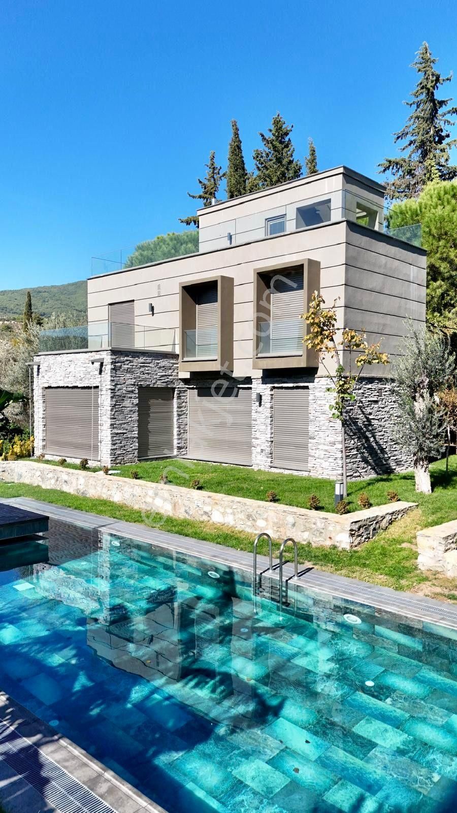 Yükselden Gürede Özel Mimari Havuzlu Ateş Çukurlu 3+1 Villa - Görsel 6