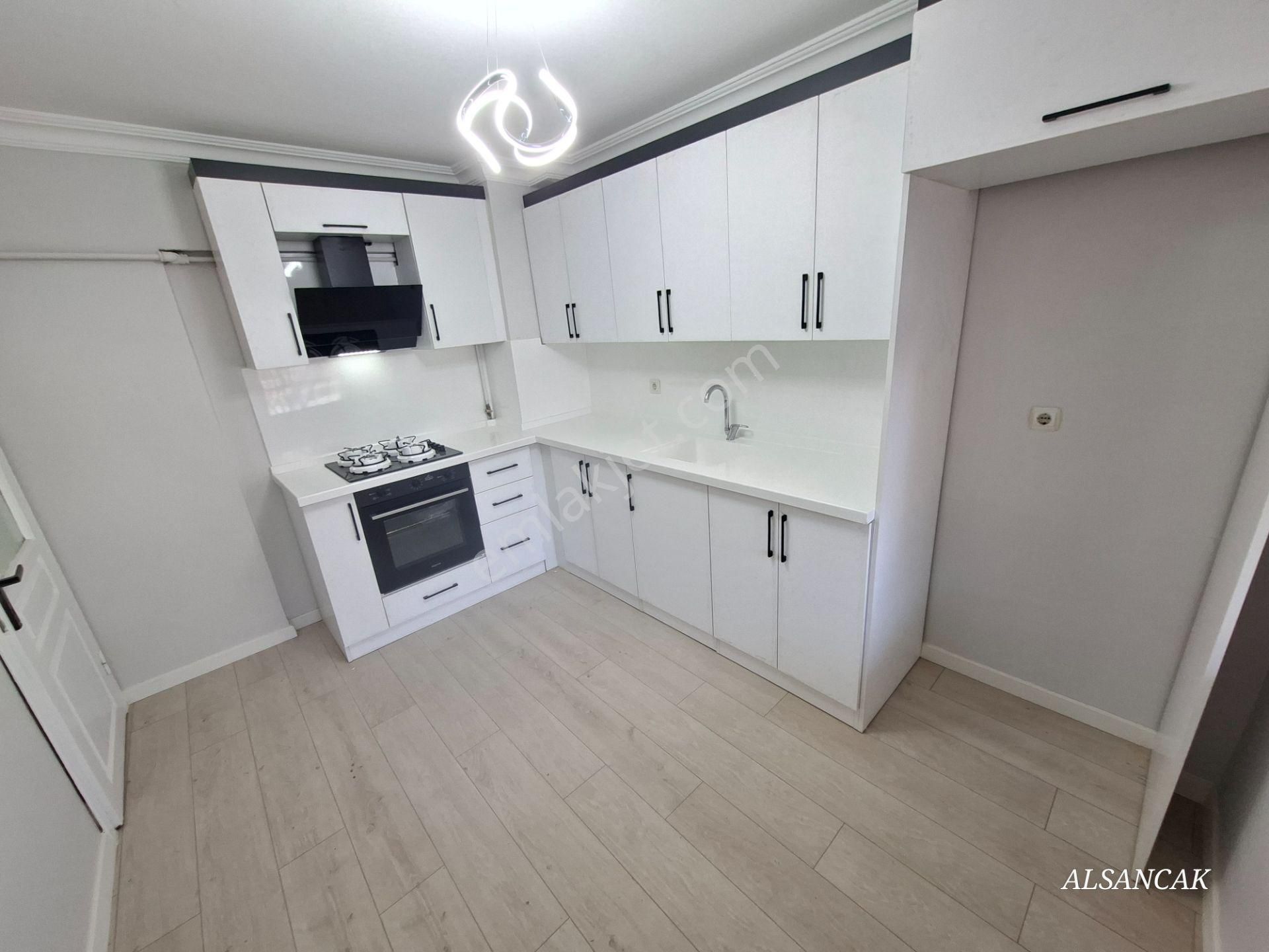 Süvari Merkezde 3+1 Orta Katta Yapılı Satılık Daire Konumu Güzel - Görsel 9
