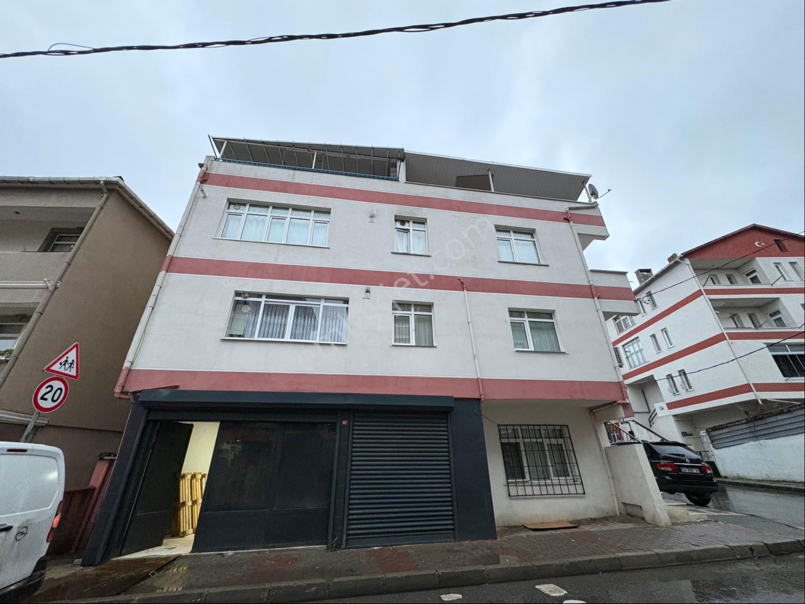 Ümraniye Parseller Metro Çıkışına 1. Bina Satılık Komple Bina - Görsel 2