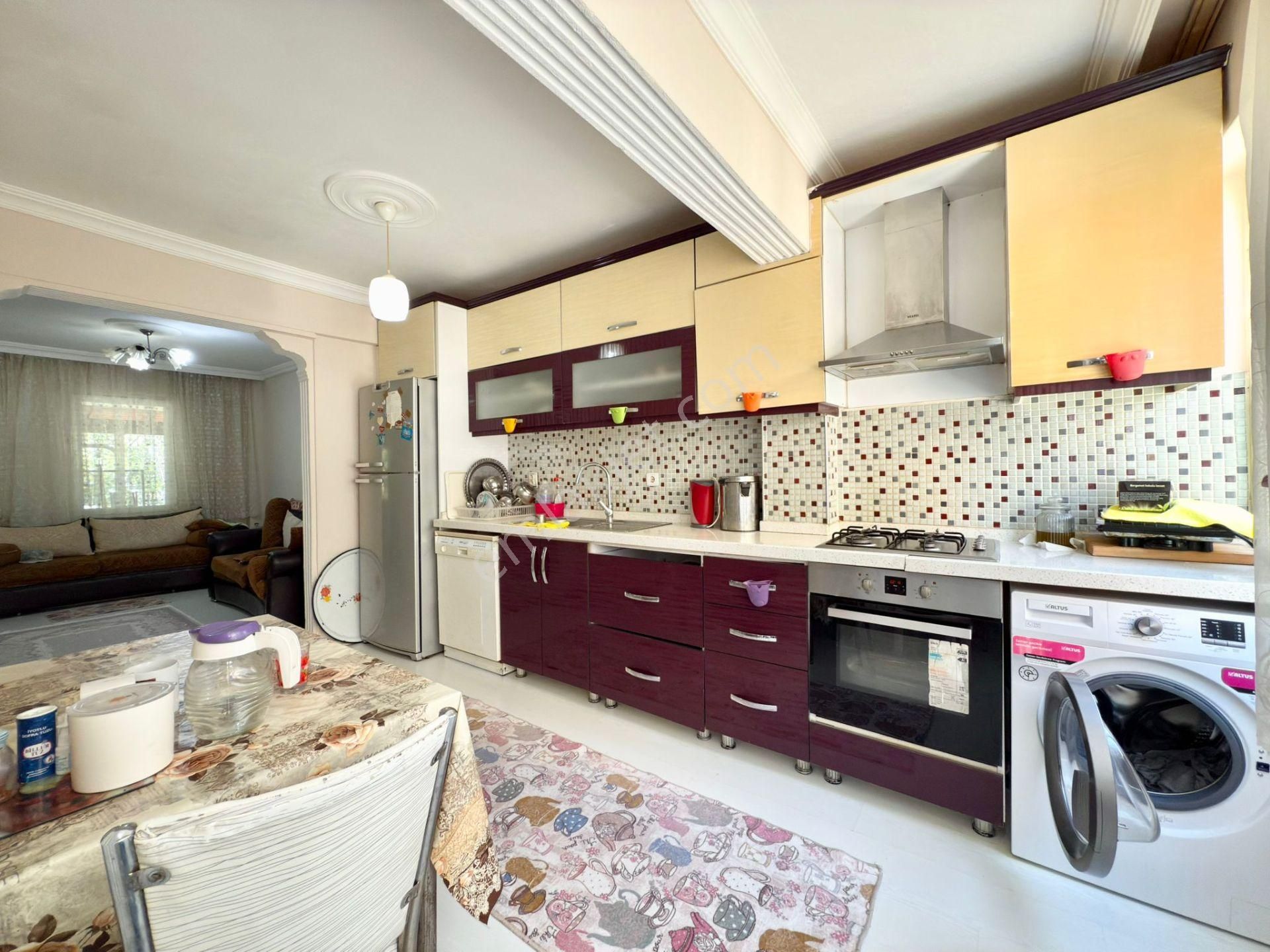 Yüksel'den Güre'de Denize 500metre Deniz Manzaralı 4+1 Satılık Geniş Villa - Görsel 3