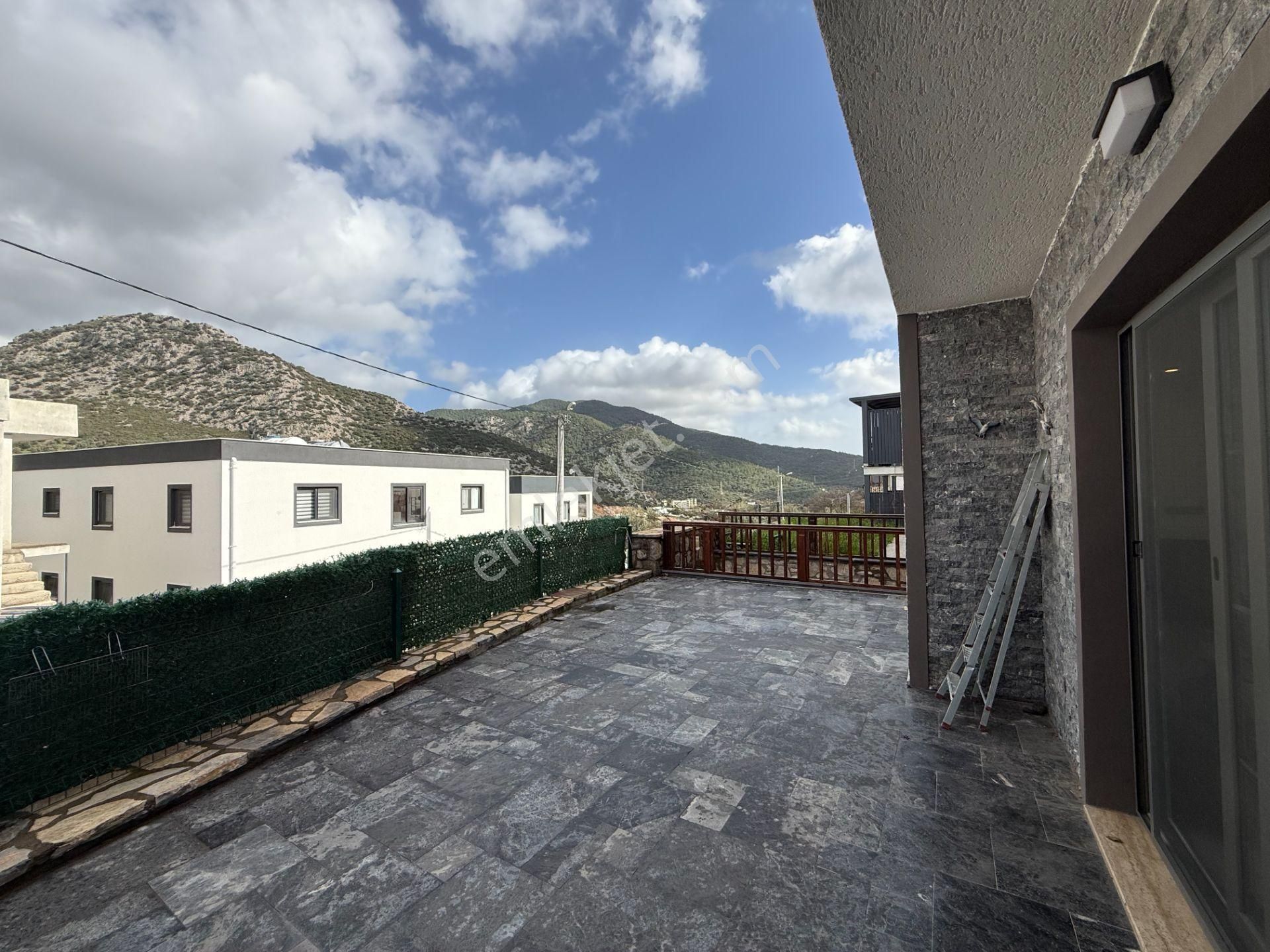 Ortakent Yaka'da Bahçe Katı 2+1 Kiralık Daire - Görsel 9