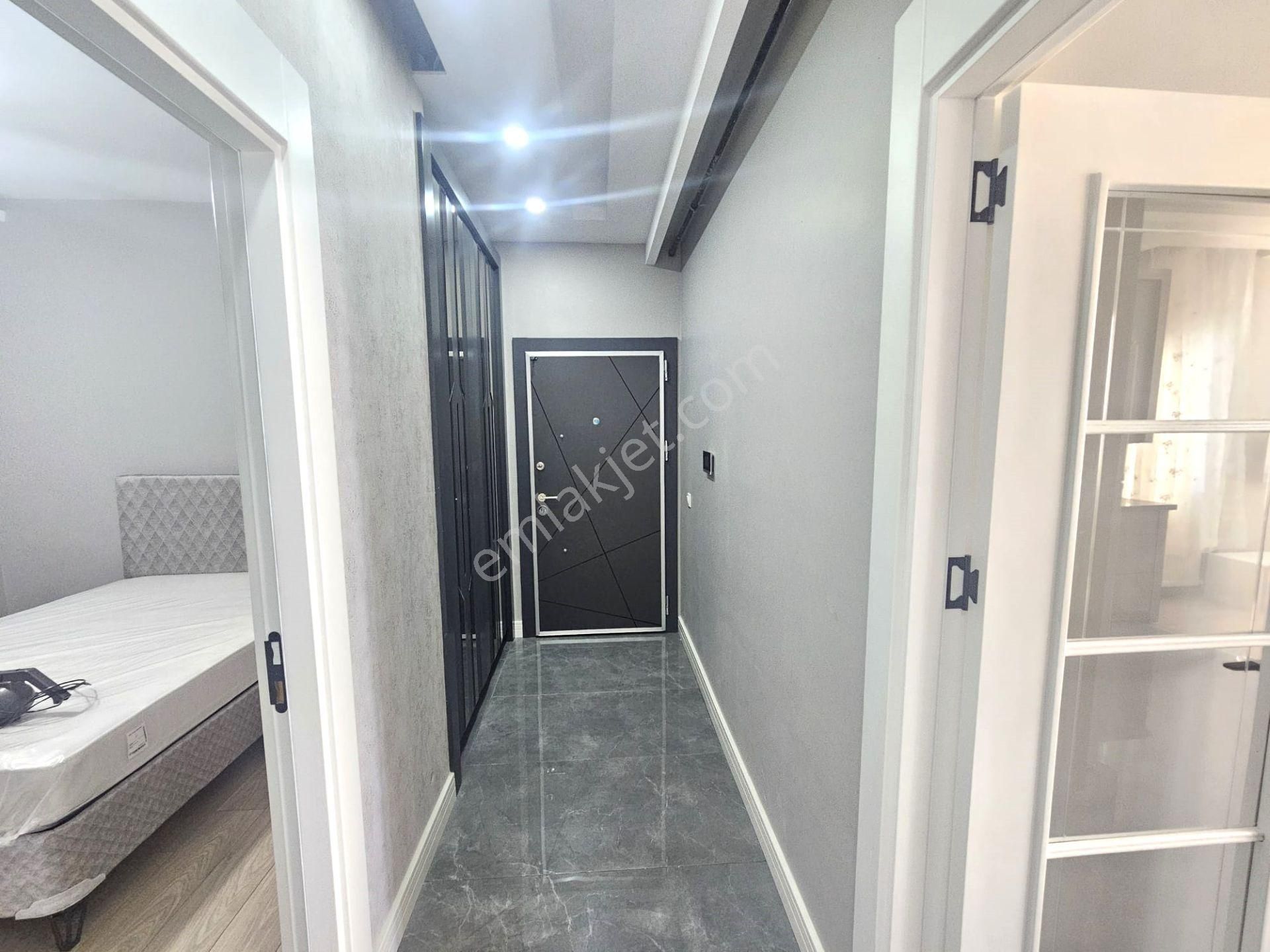 Karınca'dan Deniz Mh'de Doğalgazlı Havuzlu Eşyalı 1+1 Satılık! - Görsel 11