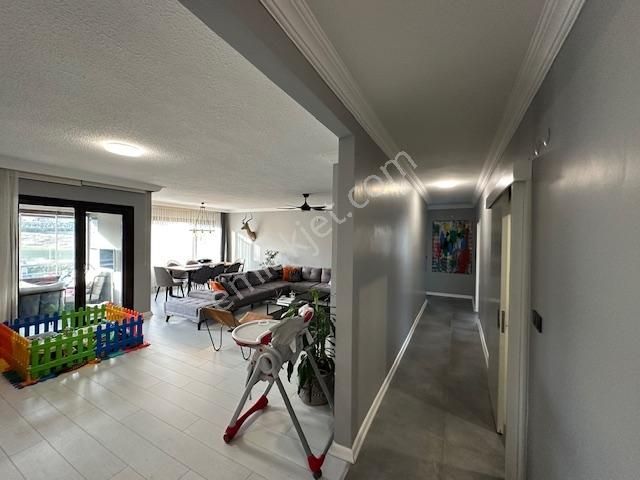 Bağlıcada Yüzme Havuzlu Sitede 3+1 Full Yapılı Satılık Daire - Görsel 17