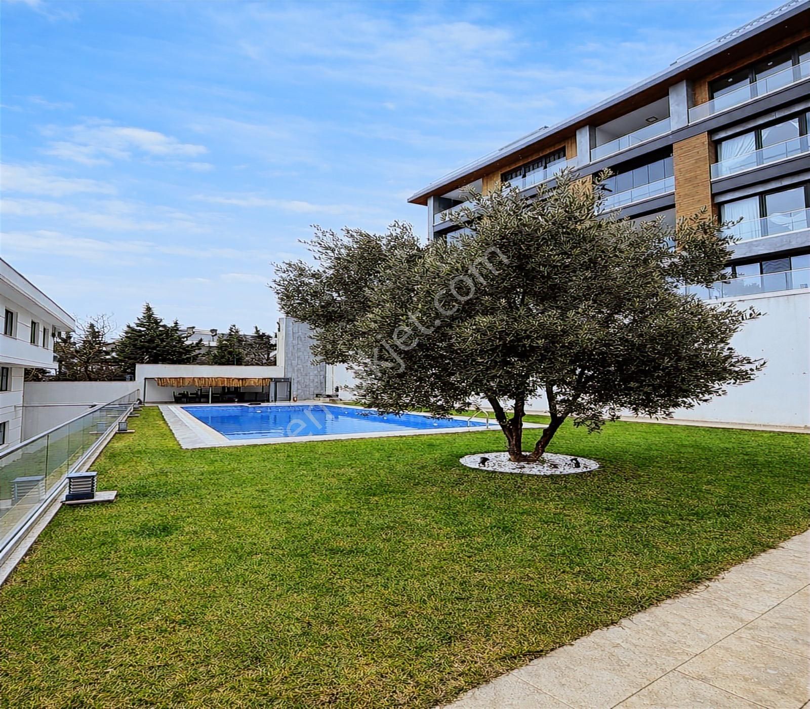 Beylikdüzü'nde Eşi Benzeri Olmayan Site İçinde 7+2 Geniş Dubelks - Görsel 11