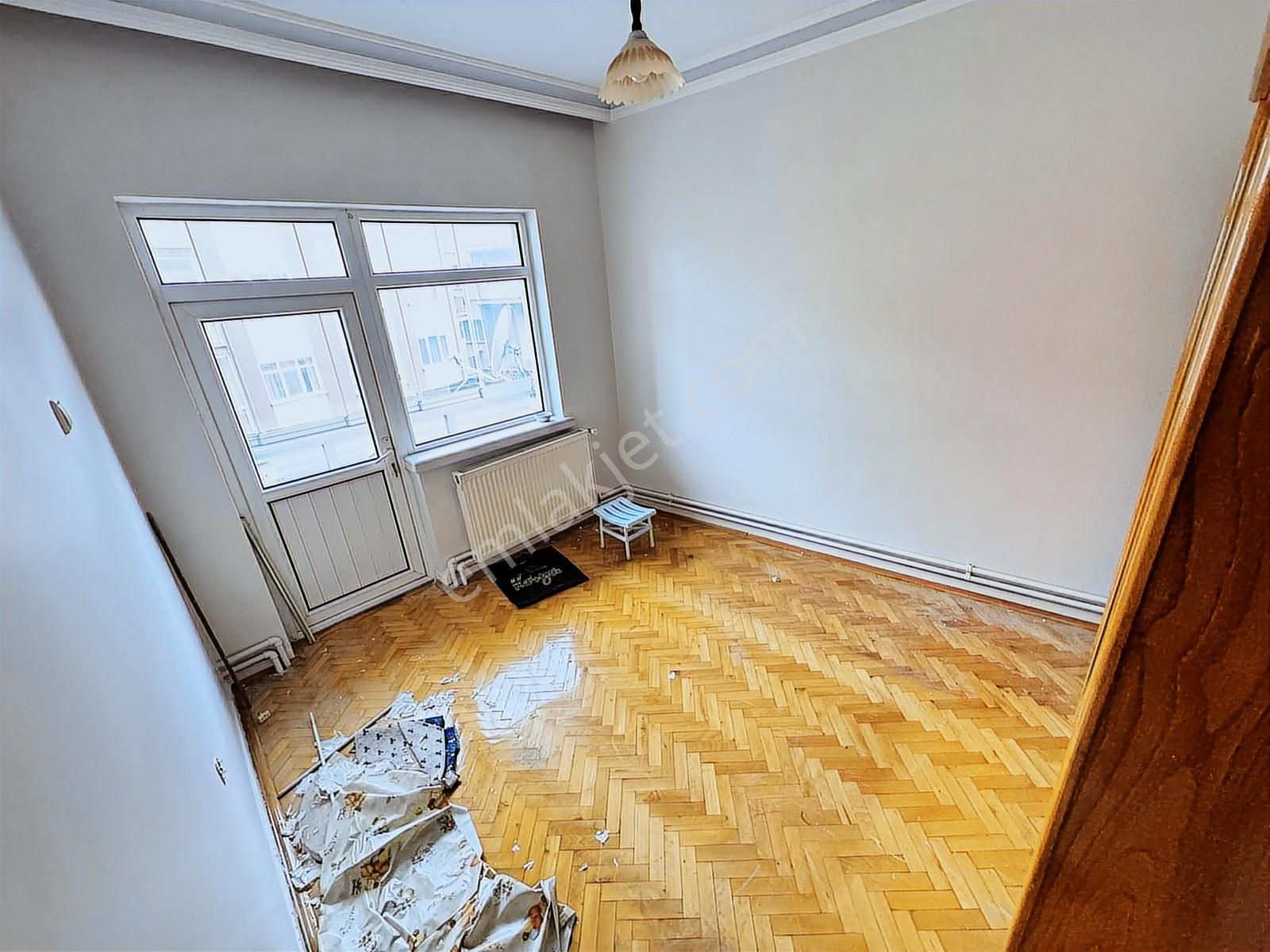 Altın Anahtardan Aşağıeğlence Göbek Yakını Orta Kat Bağımsız - Görsel 11