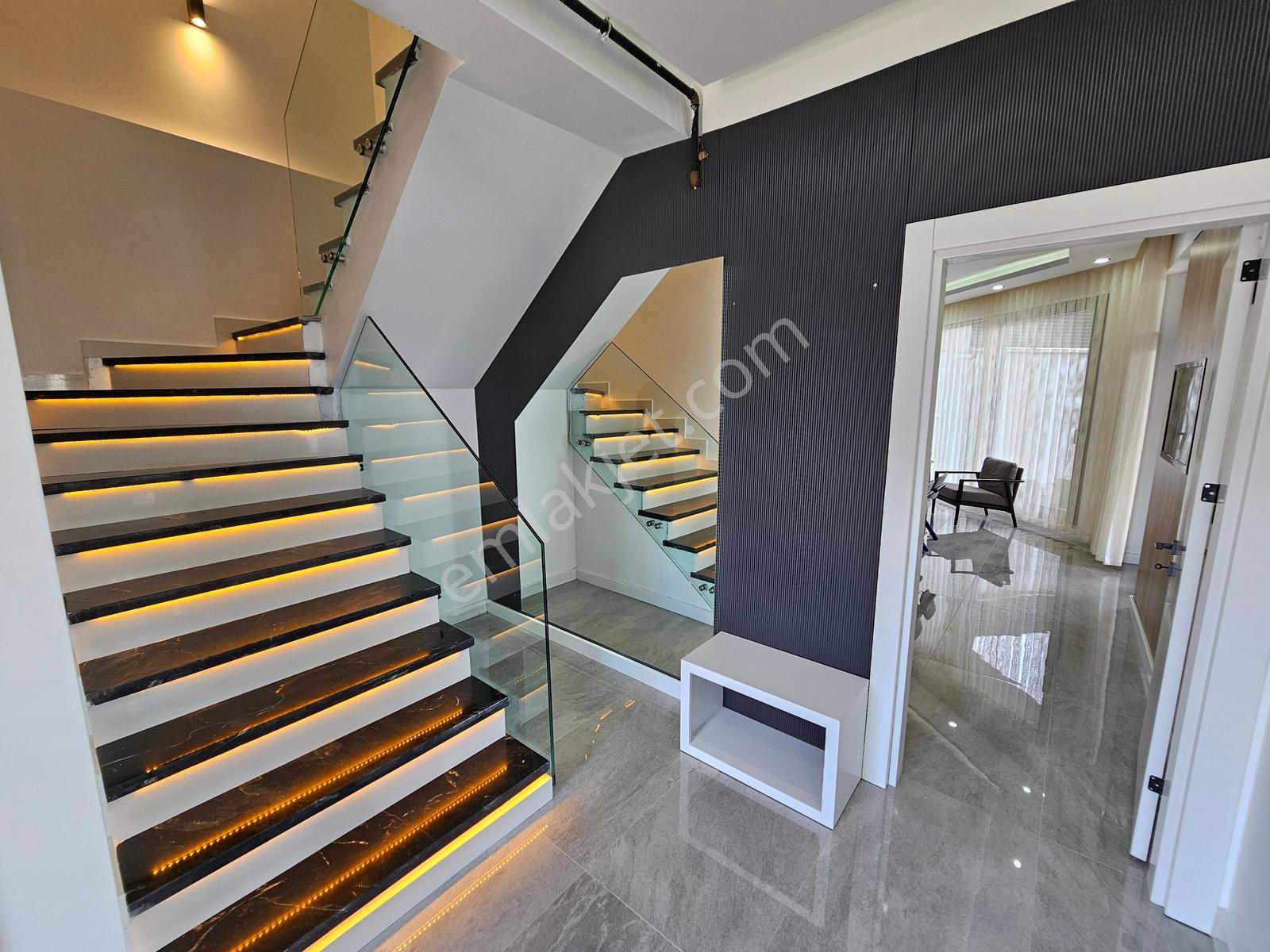 Deniz Ve Şehir Manzaralı Ultralüks Villa Müstakil Havuz&bahçe ** - Görsel 4