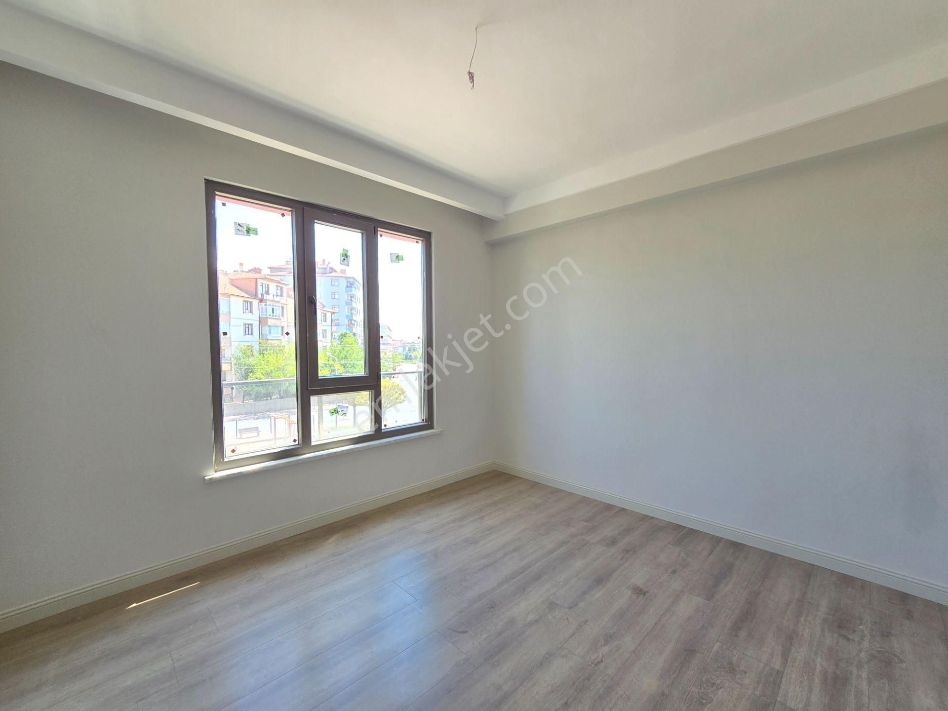 İstanbul Yoluna Yakın İşyapar Gayrimenkul'den Site İçerisinde Lüks 2+1 Daire - Görsel 5