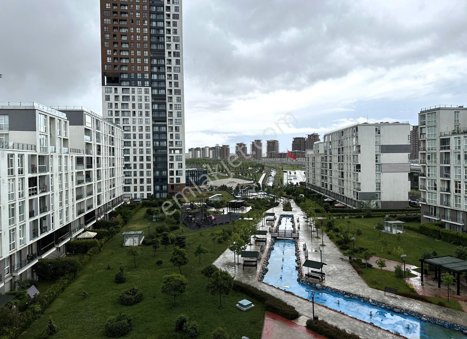 Emlak Konut Başakşehir Evleri 1.etape 3.kisim/ Satılık 3+1 Daıre