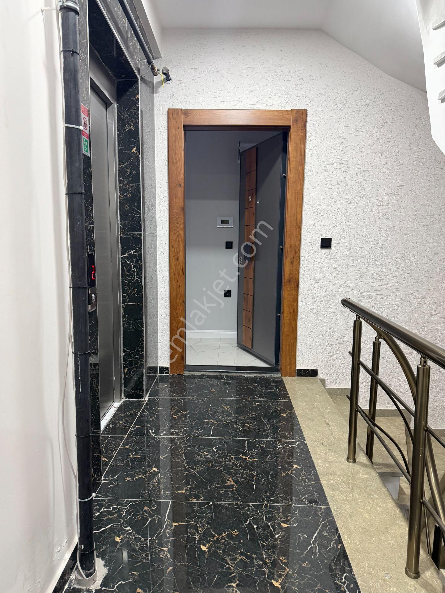 Butik Site İçerisinde Kiralık Sıfır 2+1 - Görsel 11