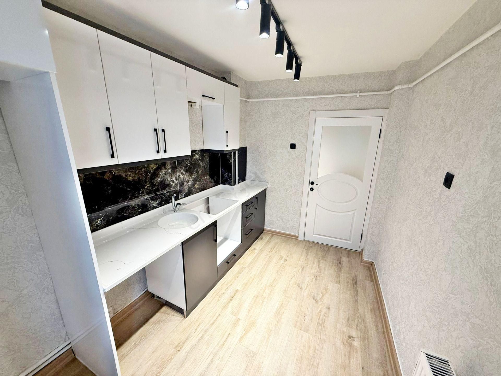 Aşağı Eğlence Göbek Ve Gata Yakını Lüks Yapılı 3+1 Satılık Daire - Görsel 3