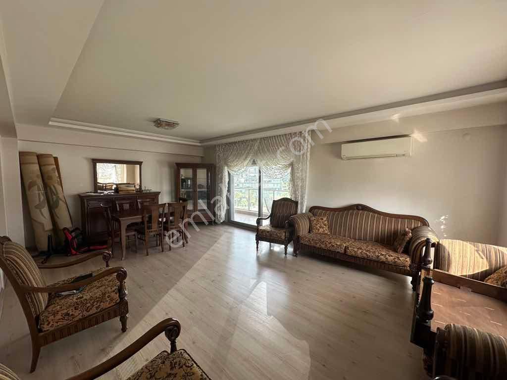 İzmir Karşıyaka Kiralık 3+1 Daire - Görsel 2
