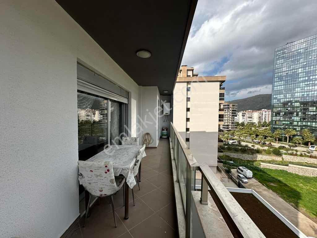 İzmir Karşıyaka Kiralık 3+1 Daire - Görsel 27