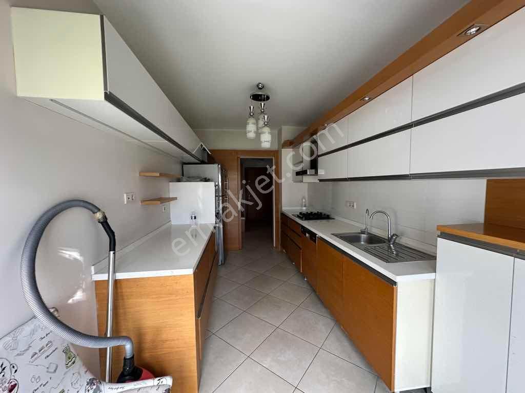 İzmir Karşıyaka Kiralık 3+1 Daire - Görsel 22