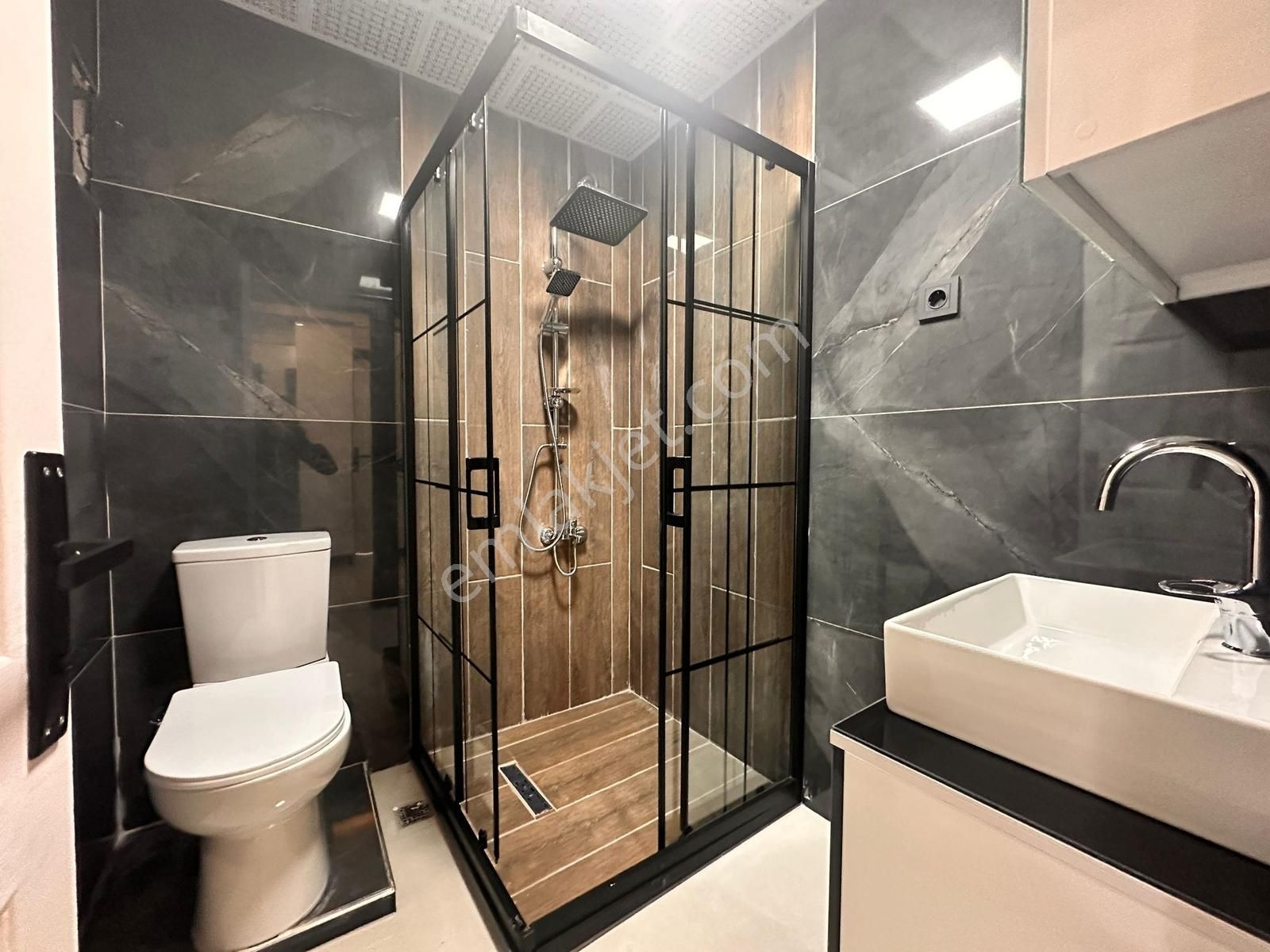 Altın Anahtardan Çiçekli Mh. Yunus Emre Cd Yakını Orta Kat Lüx - Görsel 7