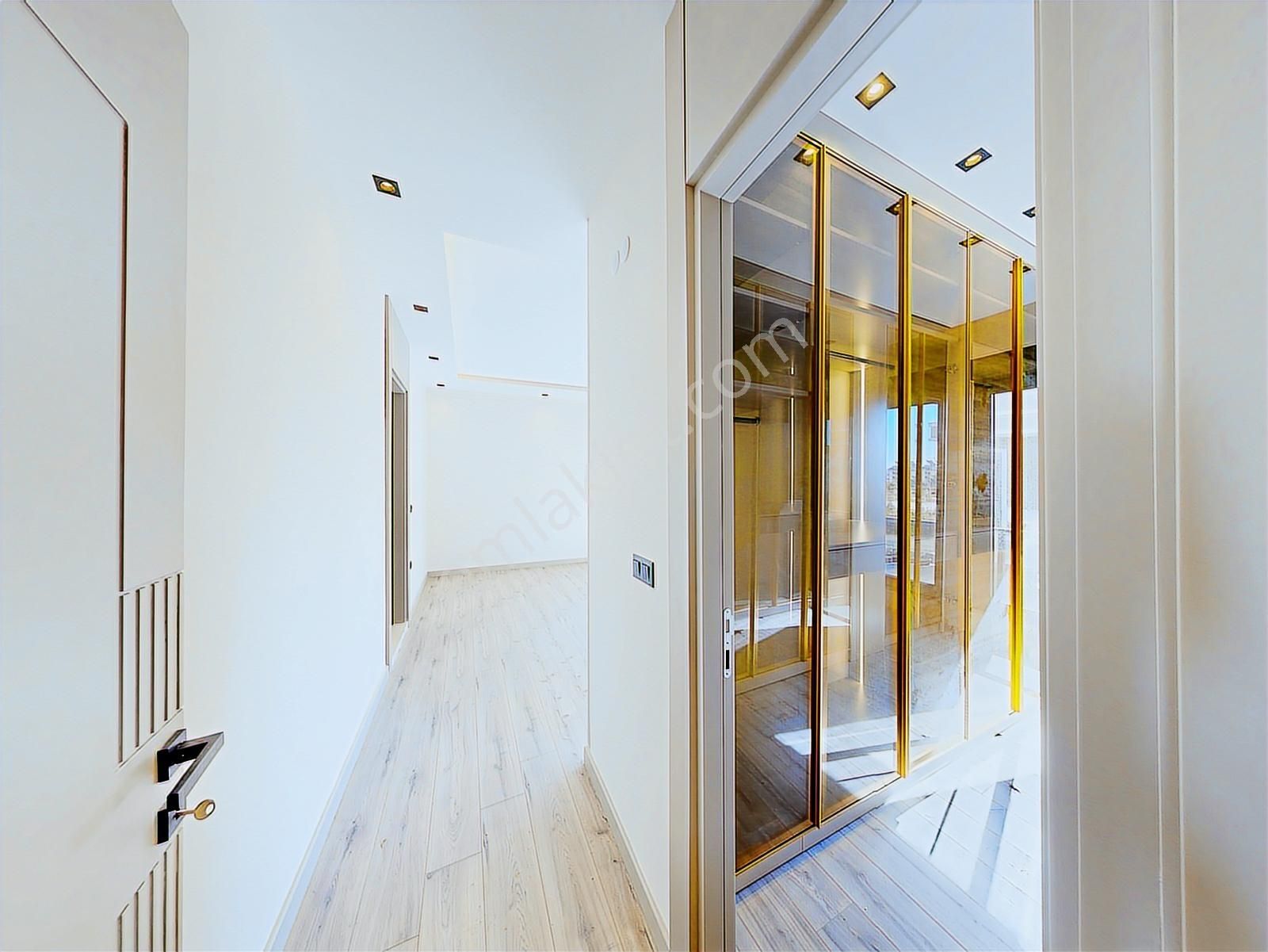 Aydoğmuş Mahallesinde Saunalı, Havuzlu, 4+1 Müstakil Lüks Villa - Görsel 16