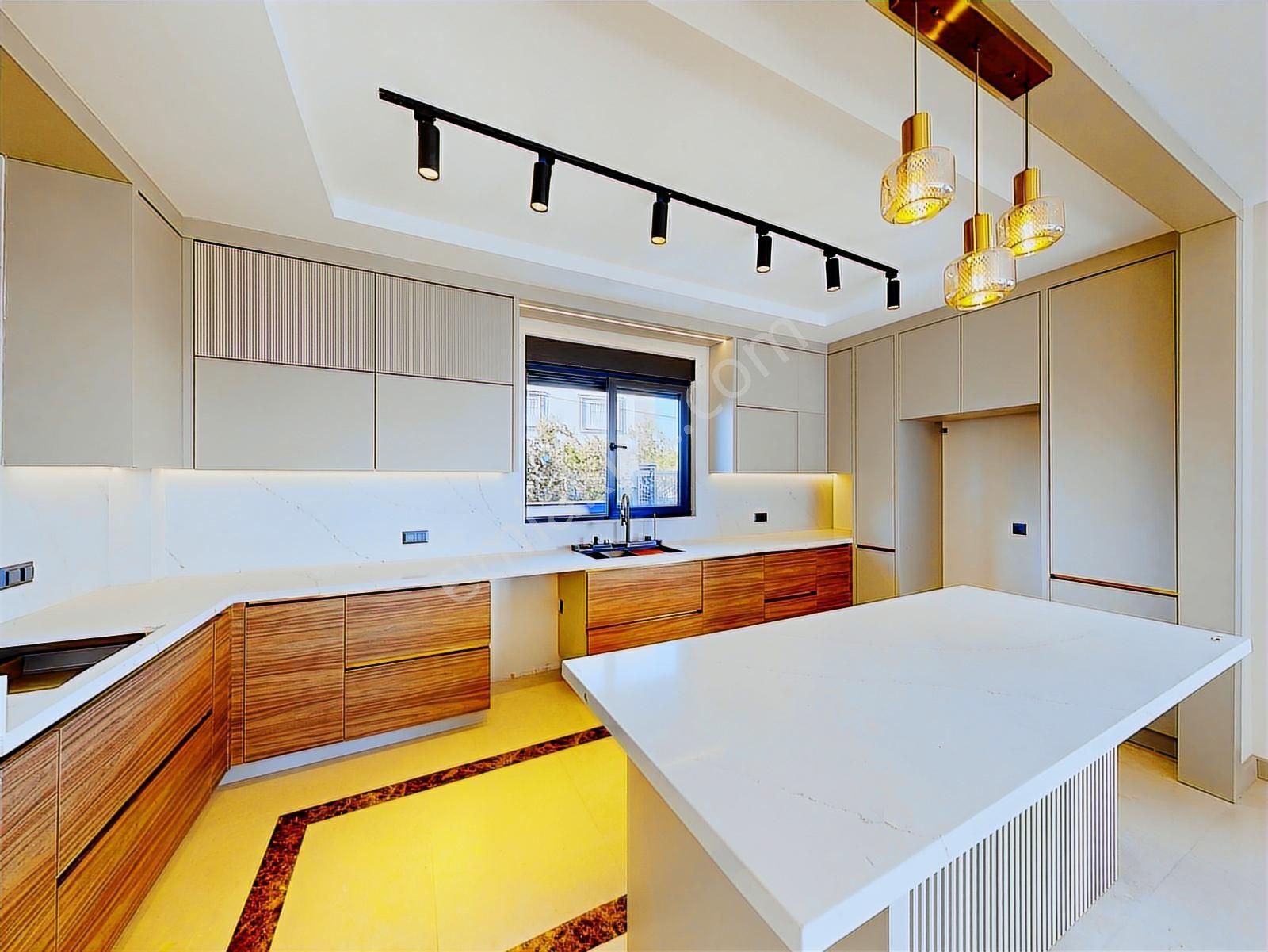 Aydoğmuş Mahallesinde Saunalı, Havuzlu, 4+1 Müstakil Lüks Villa - Görsel 25