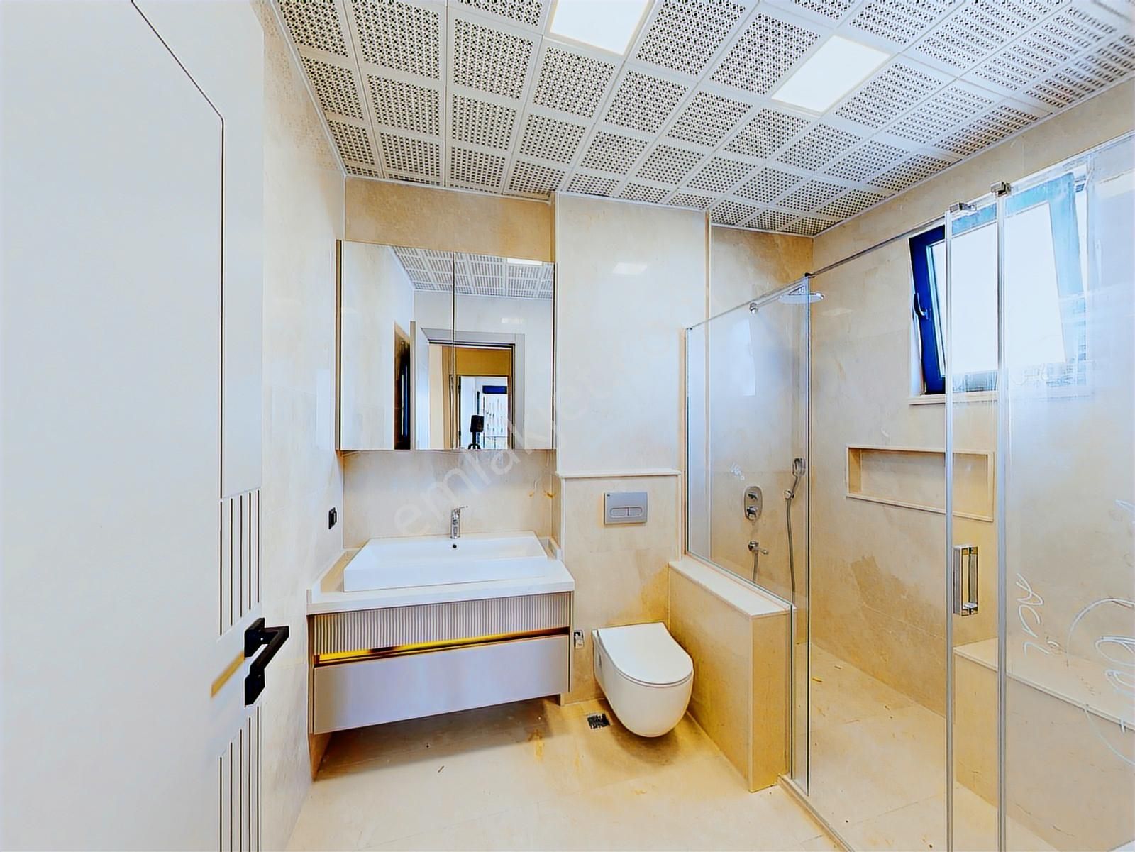 Aydoğmuş Mahallesinde Saunalı, Havuzlu, 4+1 Müstakil Lüks Villa - Görsel 35