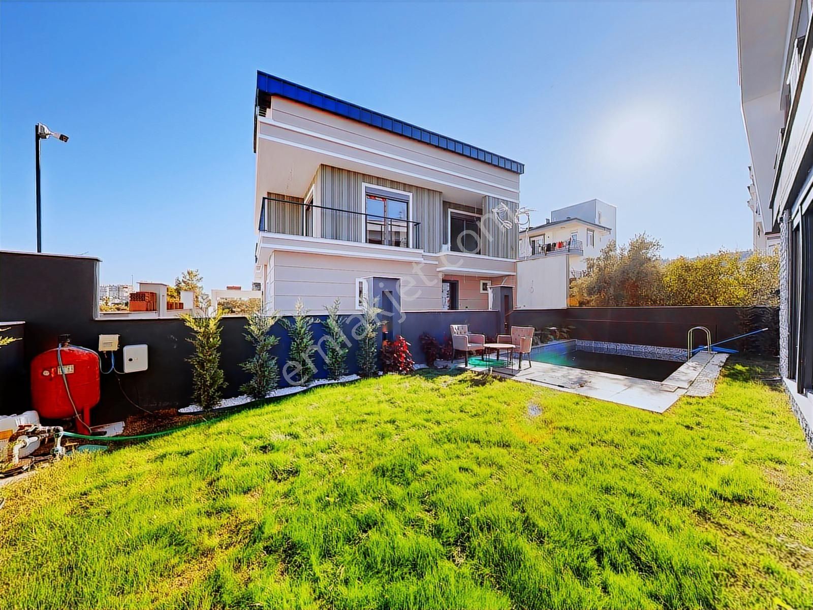 Aydoğmuş Mahallesinde Saunalı, Havuzlu, 4+1 Müstakil Lüks Villa - Görsel 11