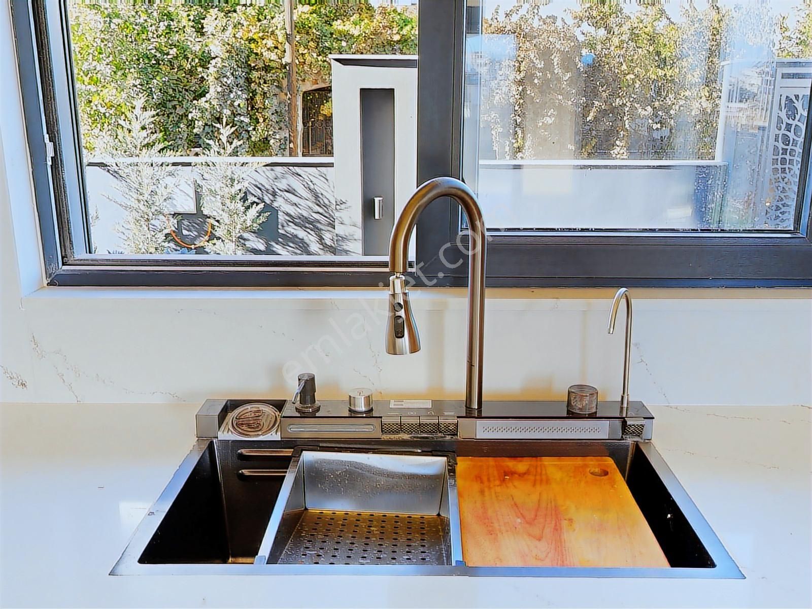 Aydoğmuş Mahallesinde Saunalı, Havuzlu, 4+1 Müstakil Lüks Villa - Görsel 14