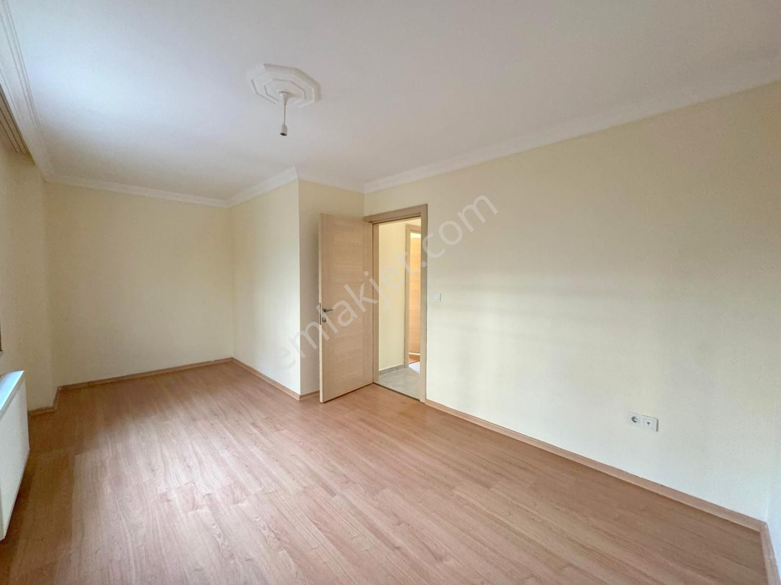 Mertcan'dan Velibaba Mahallesi Caddeye 1dk İskanlı 2+1 Daire - Görsel 10