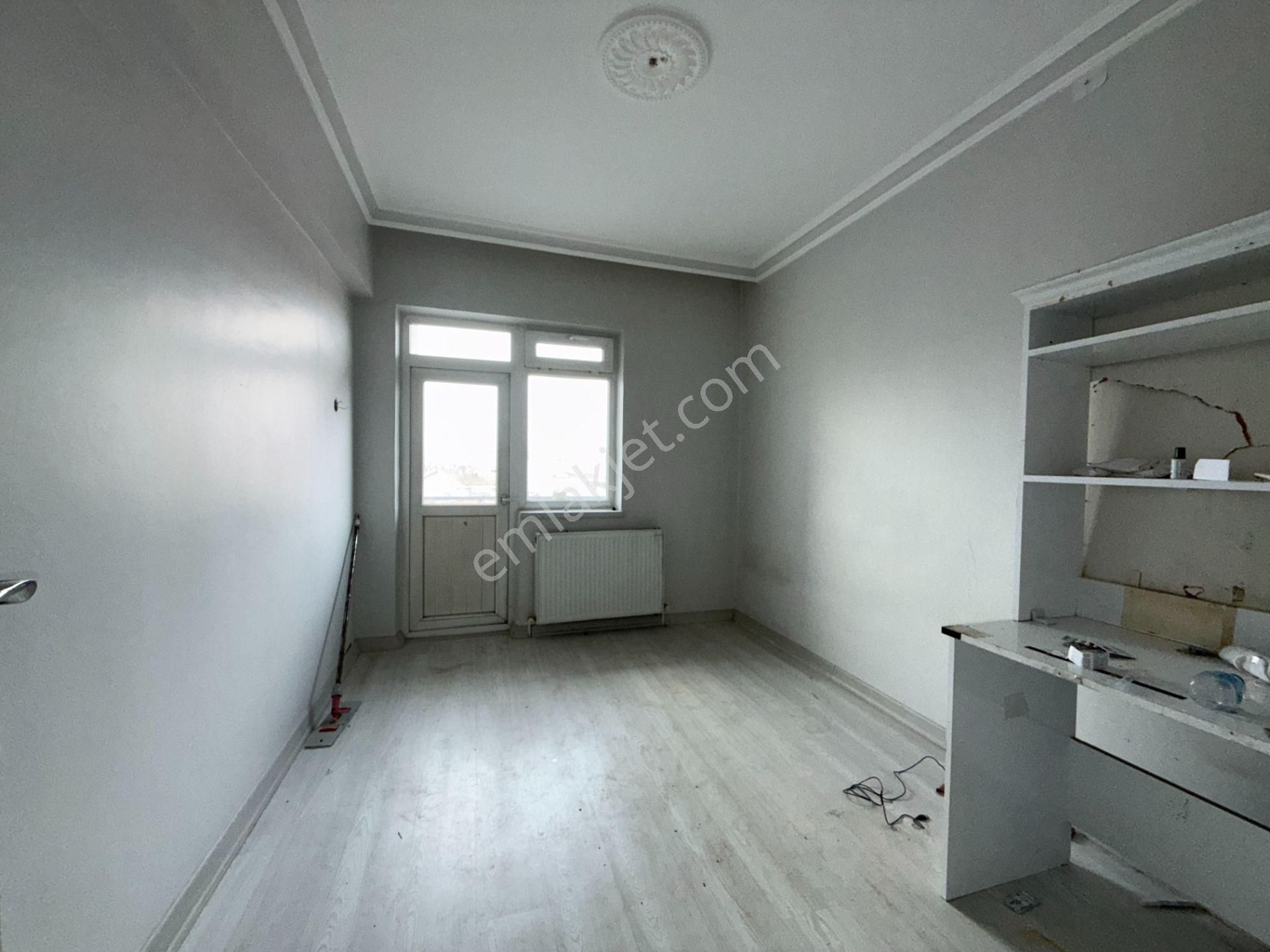 Ufuk Kılıç Emlak'tan Uygun Fiyatlı Cadde Üzeri 3+1 Orta Kat Güney Daire - Görsel 17