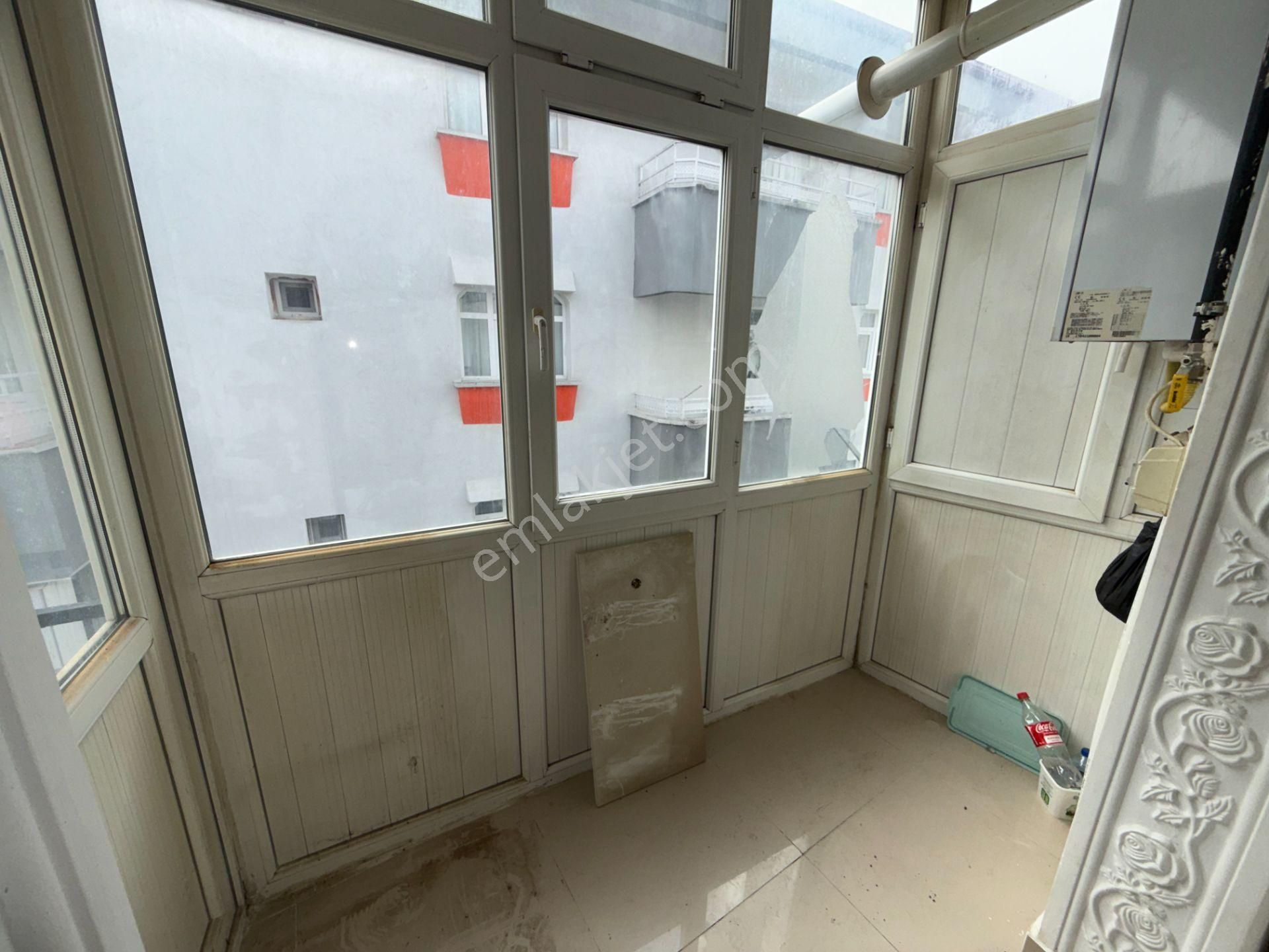 Ufuk Kılıç Emlak'tan Uygun Fiyatlı Cadde Üzeri 3+1 Orta Kat Güney Daire - Görsel 4