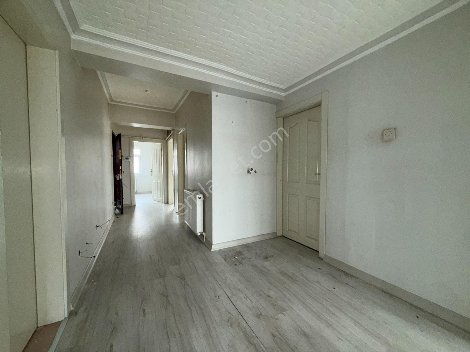 Ufuk Kılıç Emlak'tan Uygun Fiyatlı Cadde Üzeri 3+1 Orta Kat Güney Daire - Görsel 25