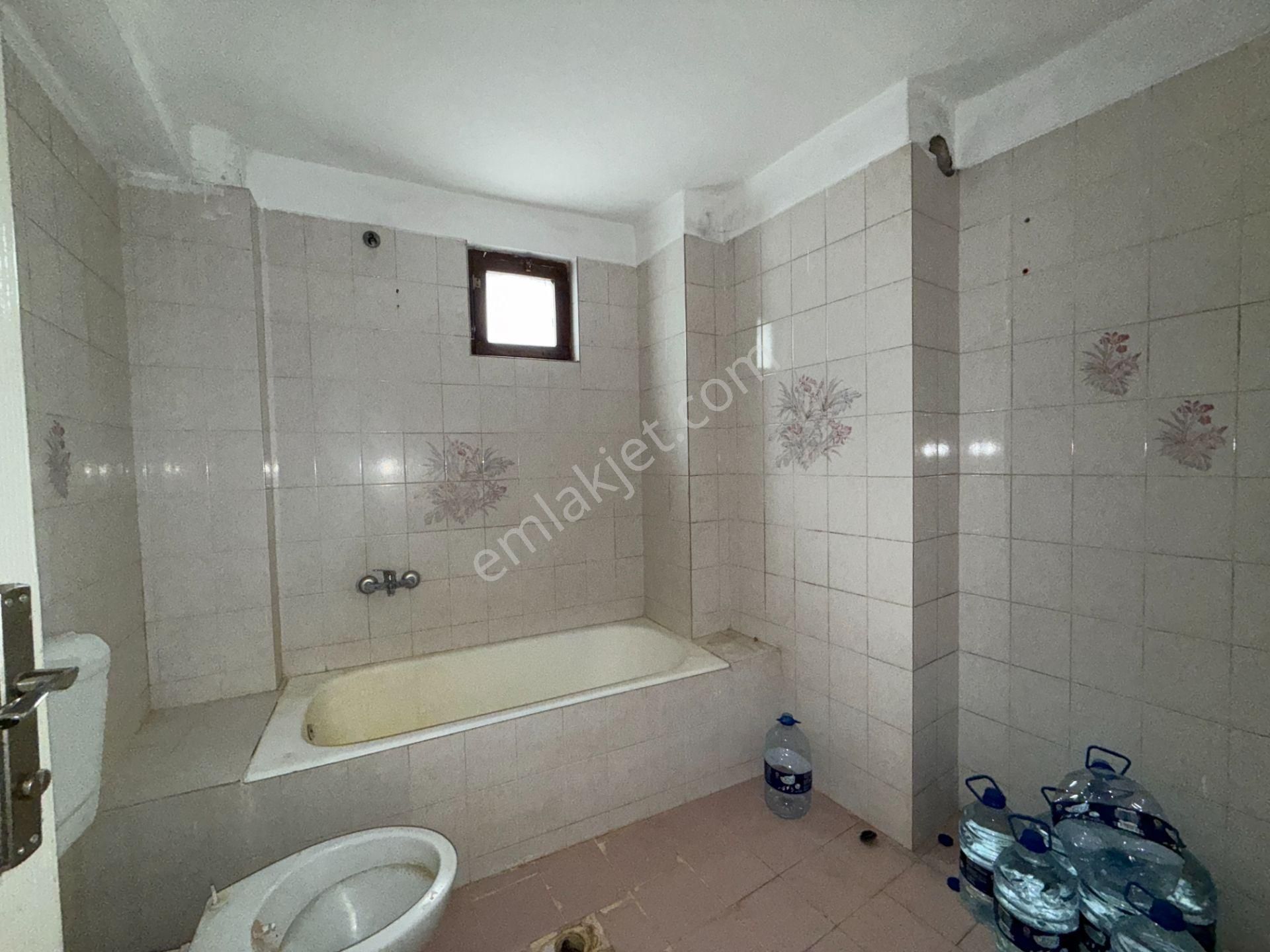 Ufuk Kılıç Emlak'tan Uygun Fiyatlı Cadde Üzeri 3+1 Orta Kat Güney Daire - Görsel 23