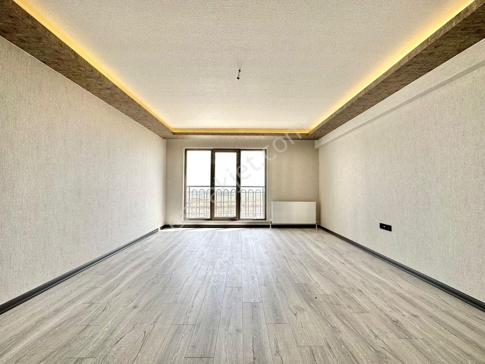 Kalecik Emlak'tan K.otoparklı Sitede 4+1 Ara Kat Güney Cephe Daire - Görsel 7