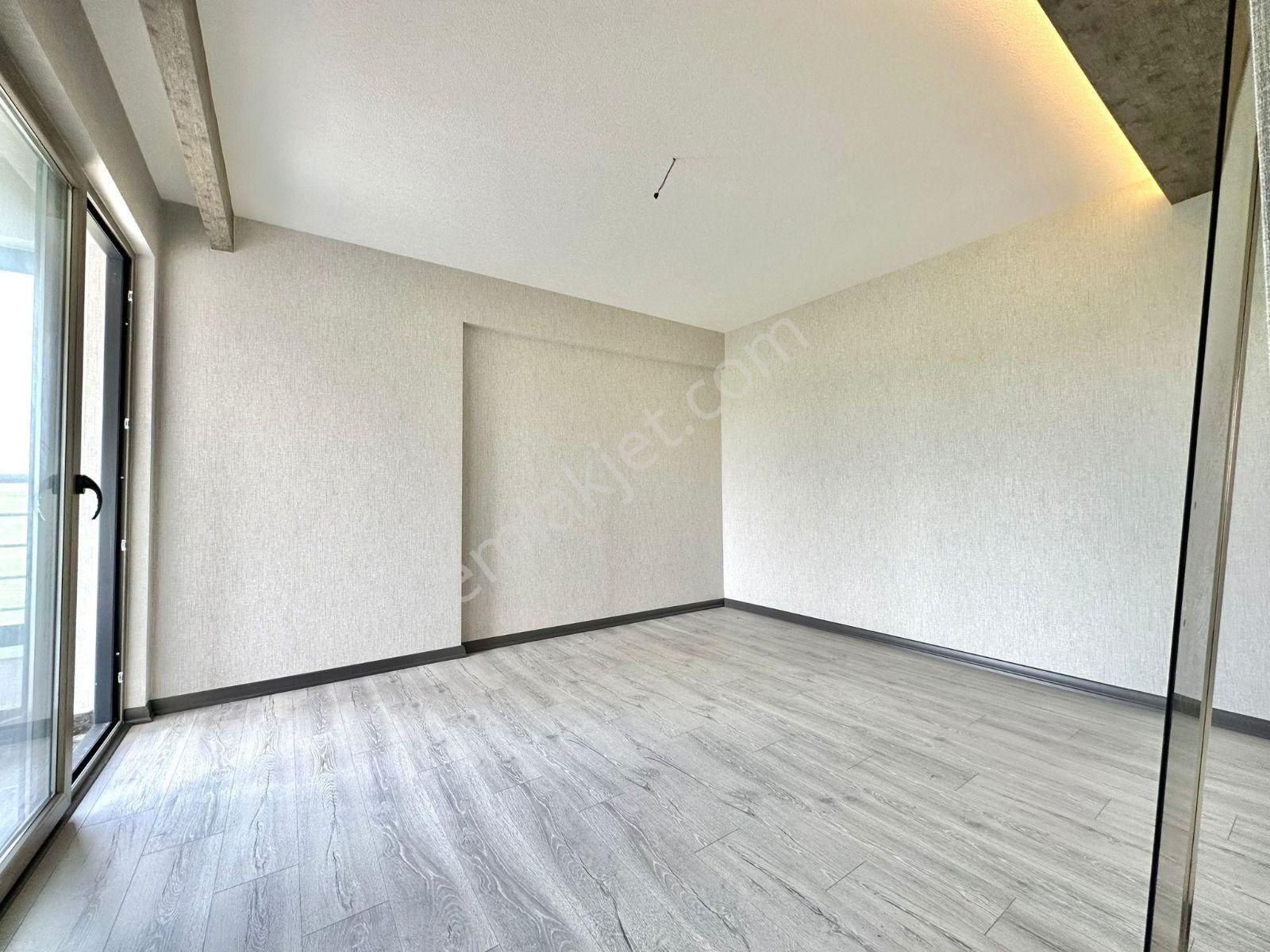 Kalecik Emlak'tan K.otoparklı Sitede 4+1 Ara Kat Güney Cephe Daire - Görsel 14