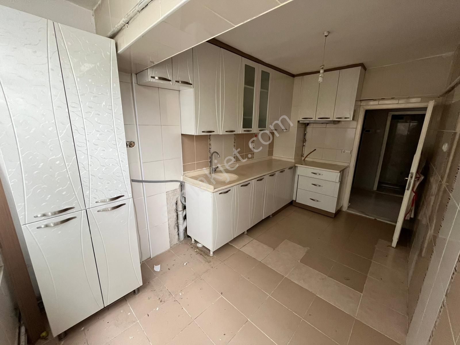 Plevne Mahallesinde Ara Katta Fırsat Daire!!