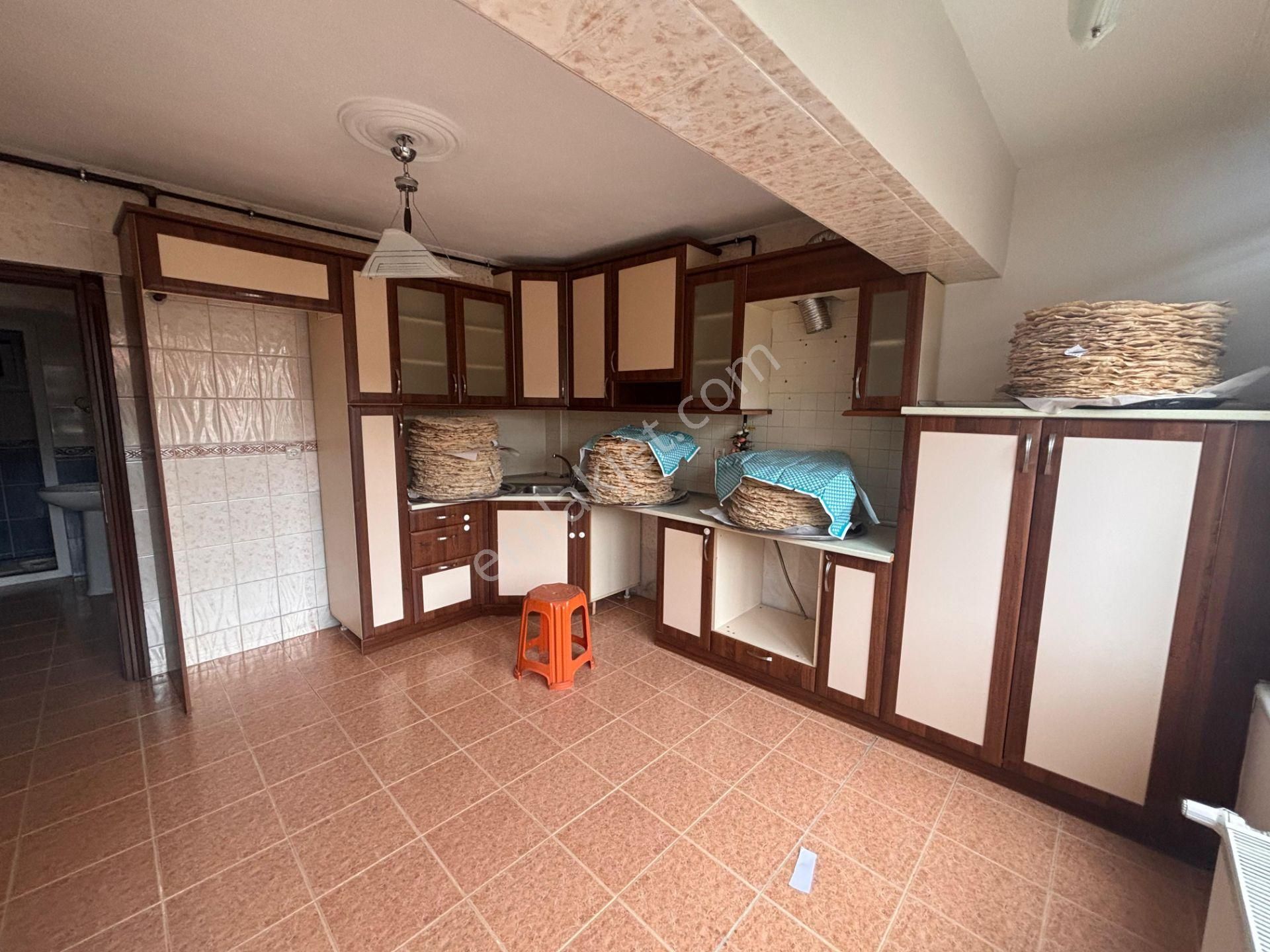 Ortak Emlaktan Zafer Mahallesinde Doğalgazlı Kiralık 3+1 Daire - Görsel 14