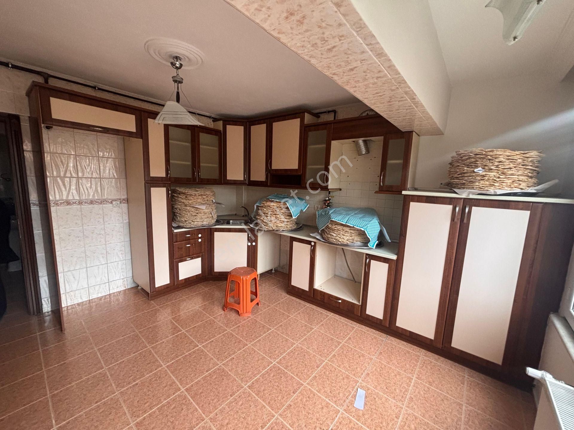 Ortak Emlaktan Zafer Mahallesinde Doğalgazlı Kiralık 3+1 Daire - Görsel 4