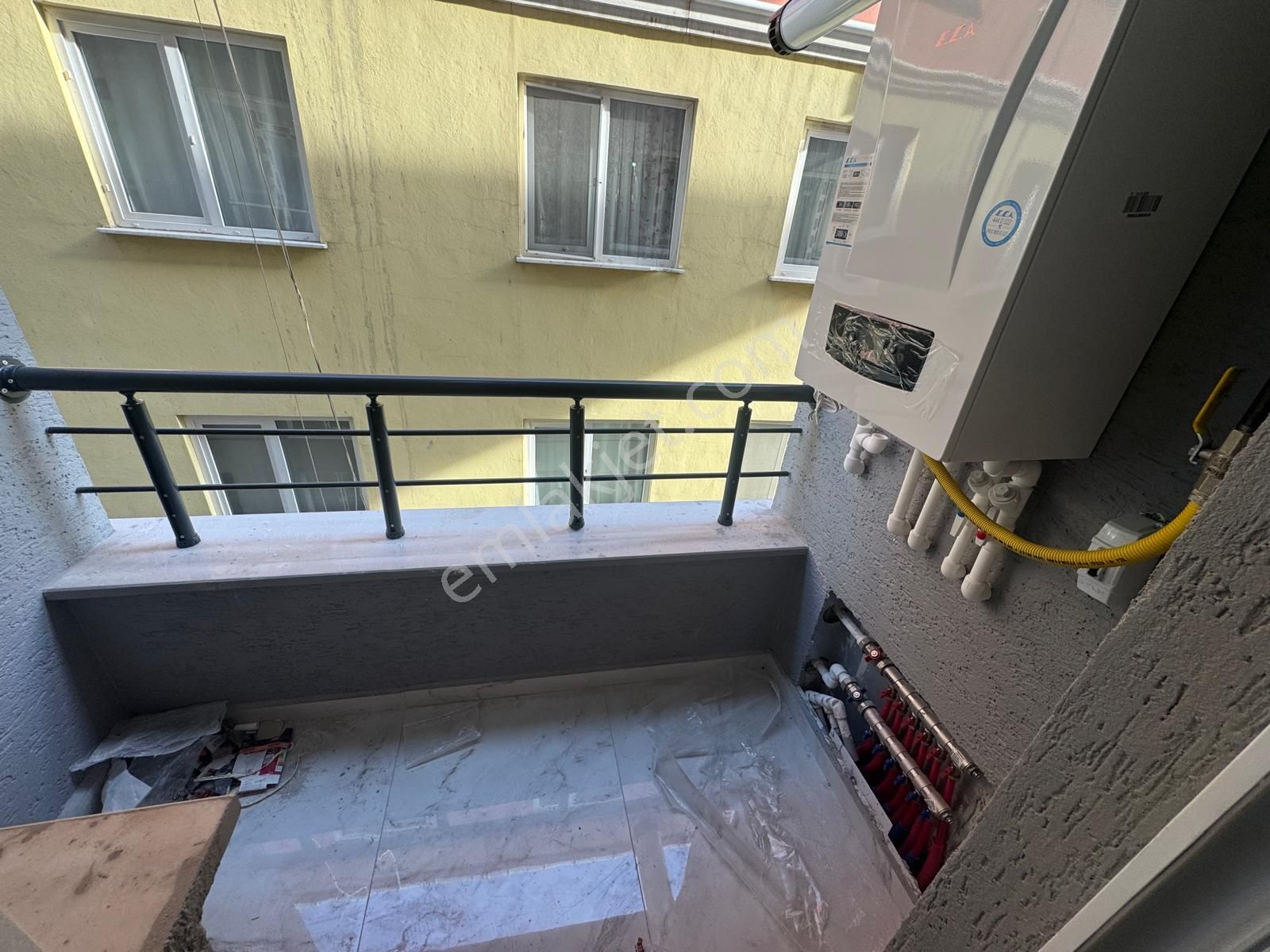 Yıldız Dan Hürriyette Metrobüse Yakın Sıfır Lüx 2+1 Daire - Görsel 9