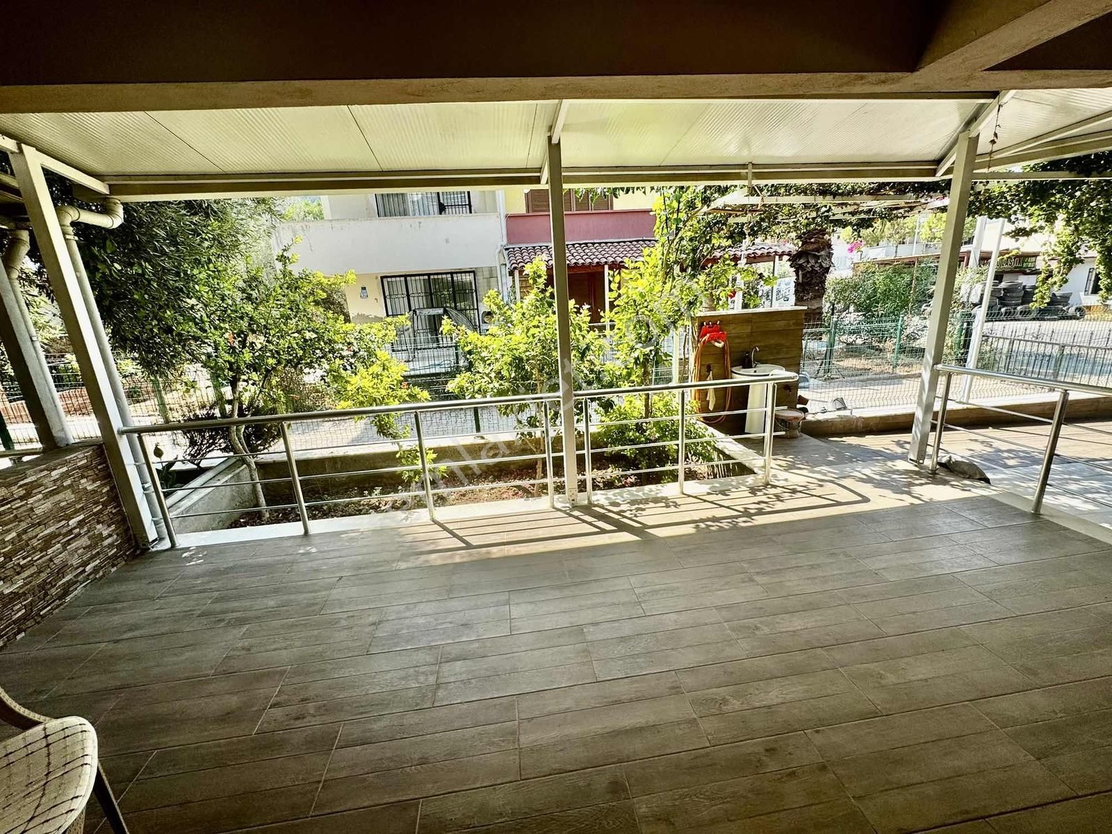 Son Fırsat Mükemmel Konum Geniş Bahçeli Otoparklı Tripleks 3+1 - Görsel 15